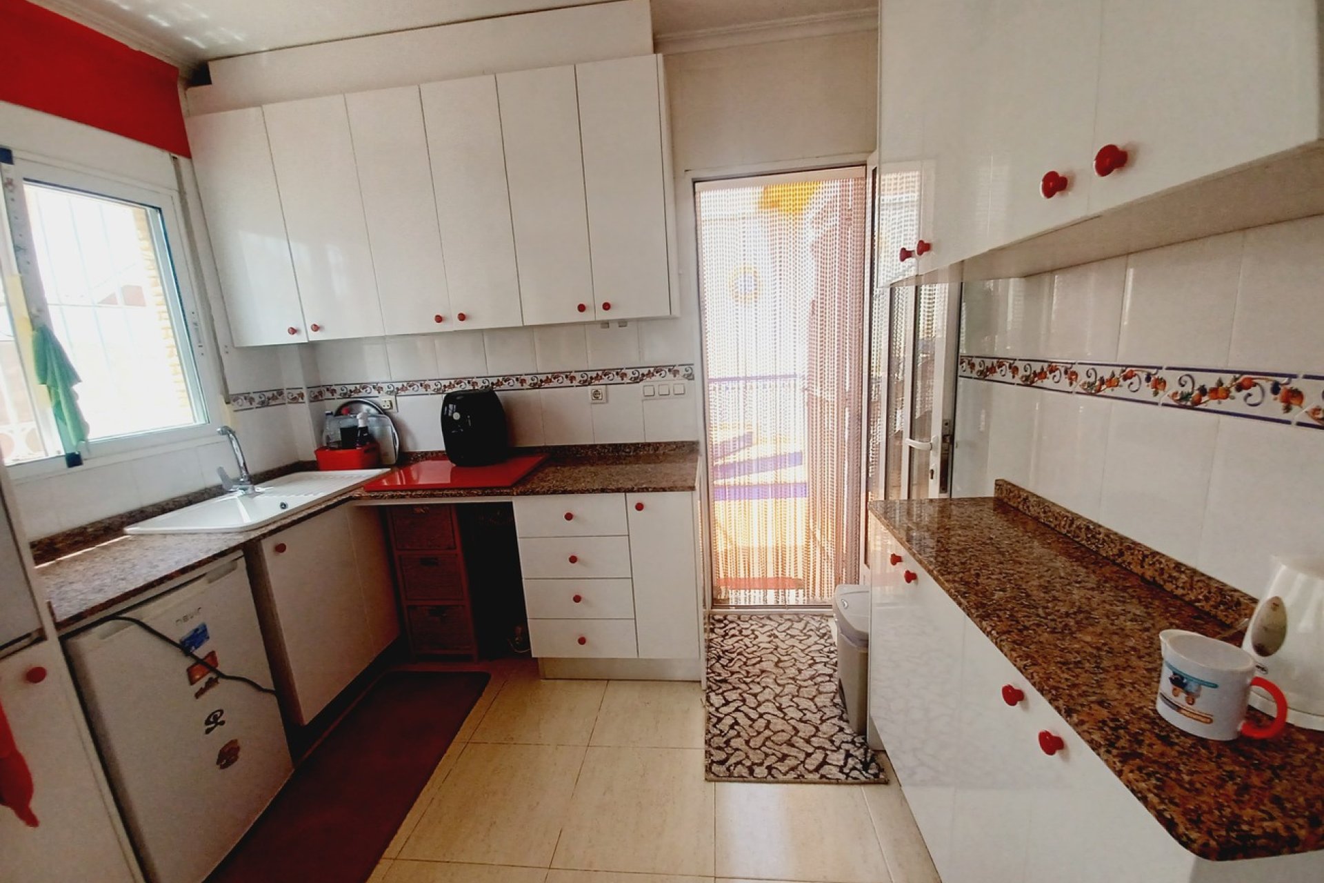 Revânzare - Semi Detached -
Sucina - Inland