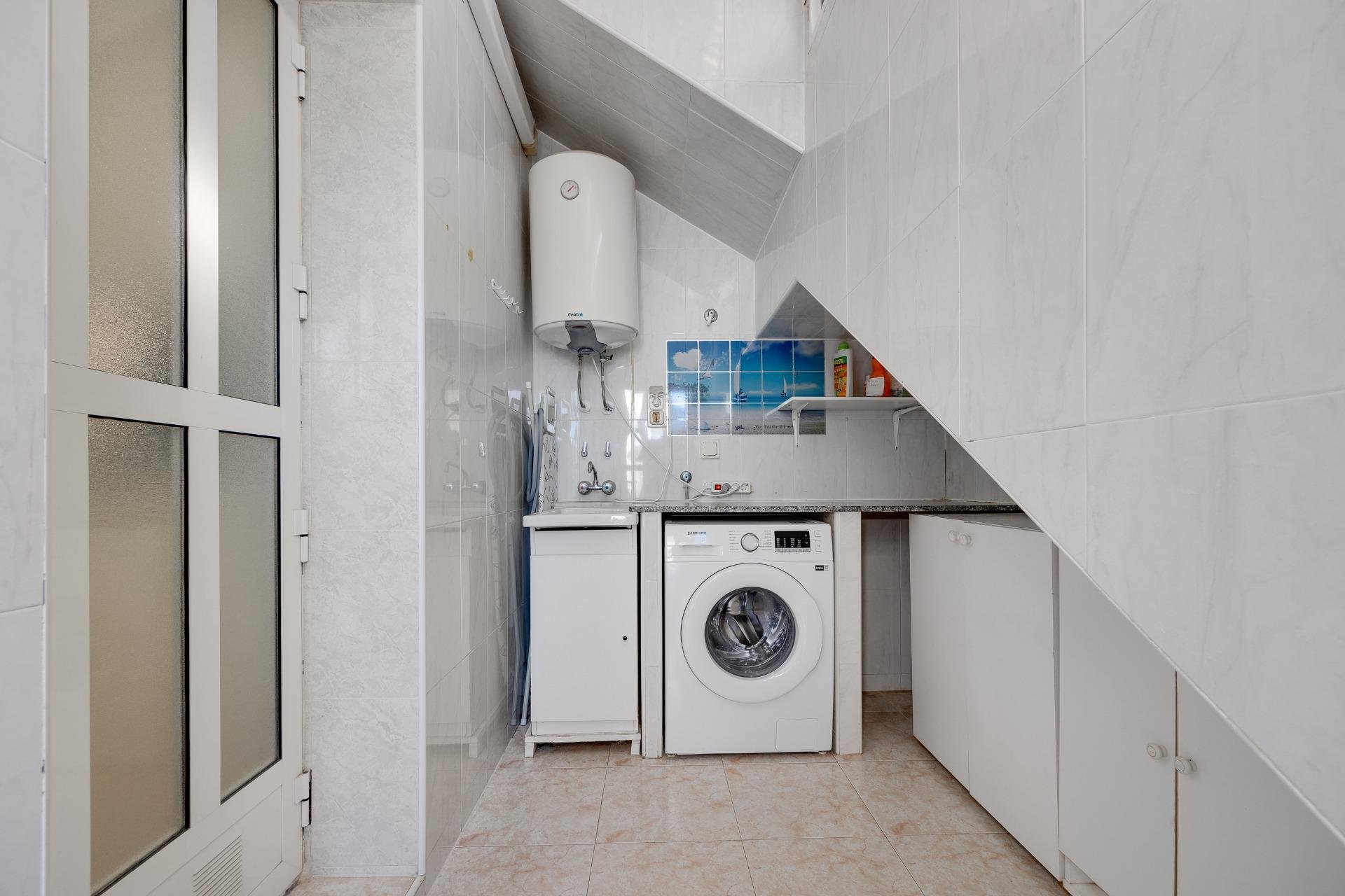 Revânzare - Semi Detached -
Torrevieja - Aguas Nuevas