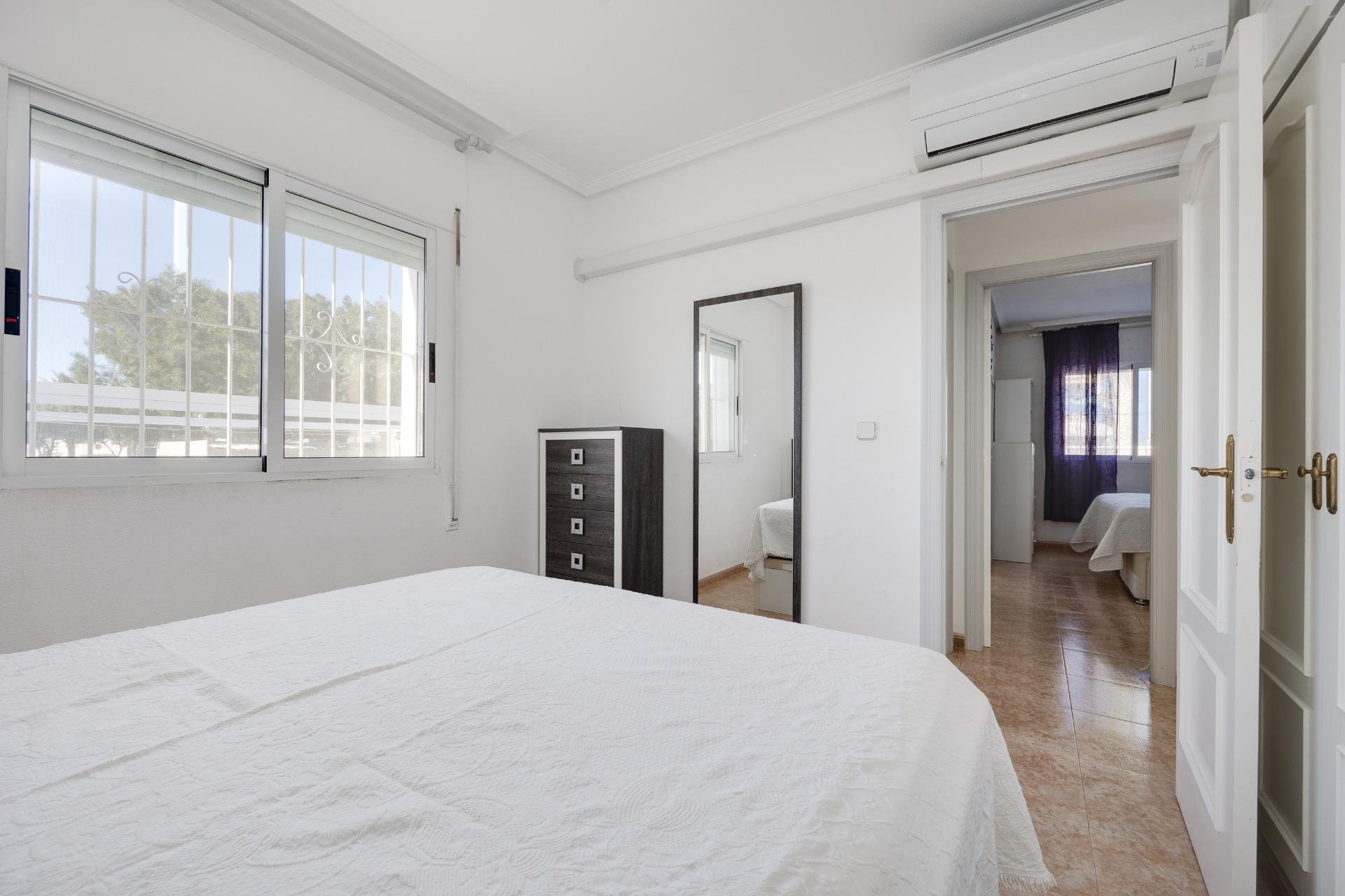 Revânzare - Semi Detached -
Torrevieja - Aguas Nuevas