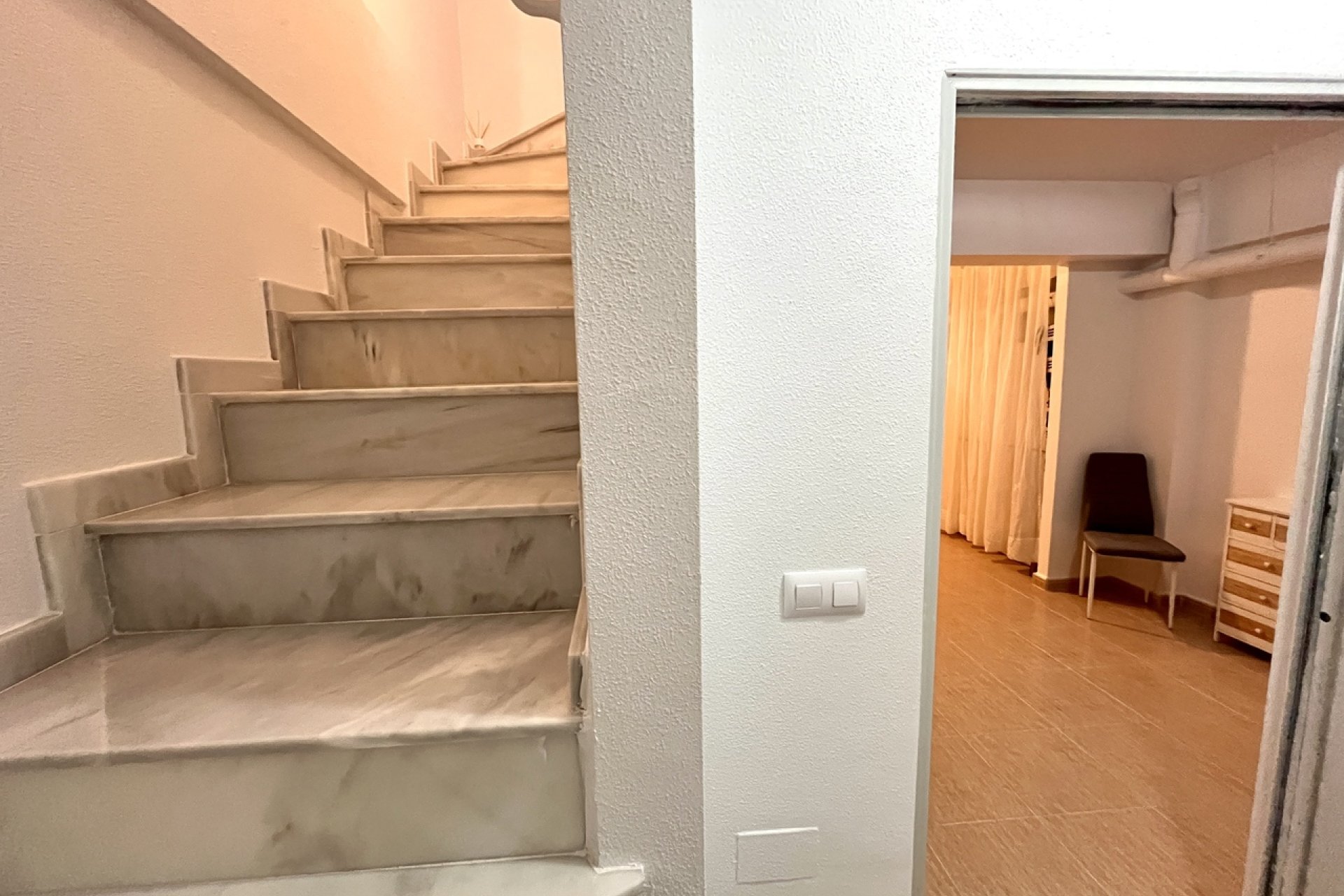 Revânzare - Town House -
Avileses - Inland