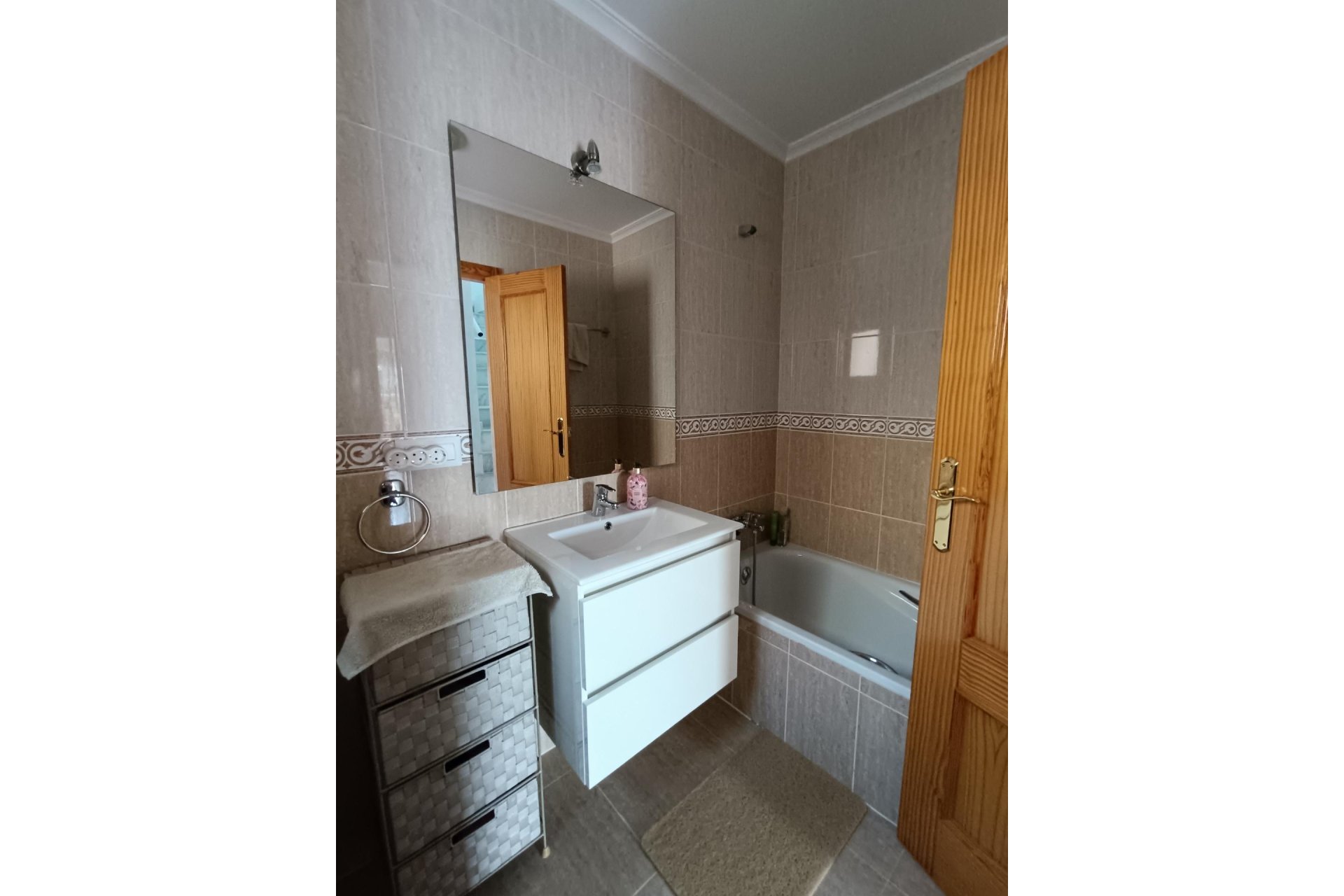 Revânzare - Town House -
Avileses - Jerónimo Y Avileses