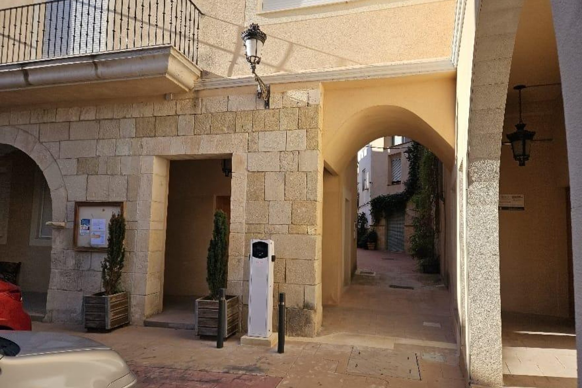 Revânzare - Town House -
Benilloba