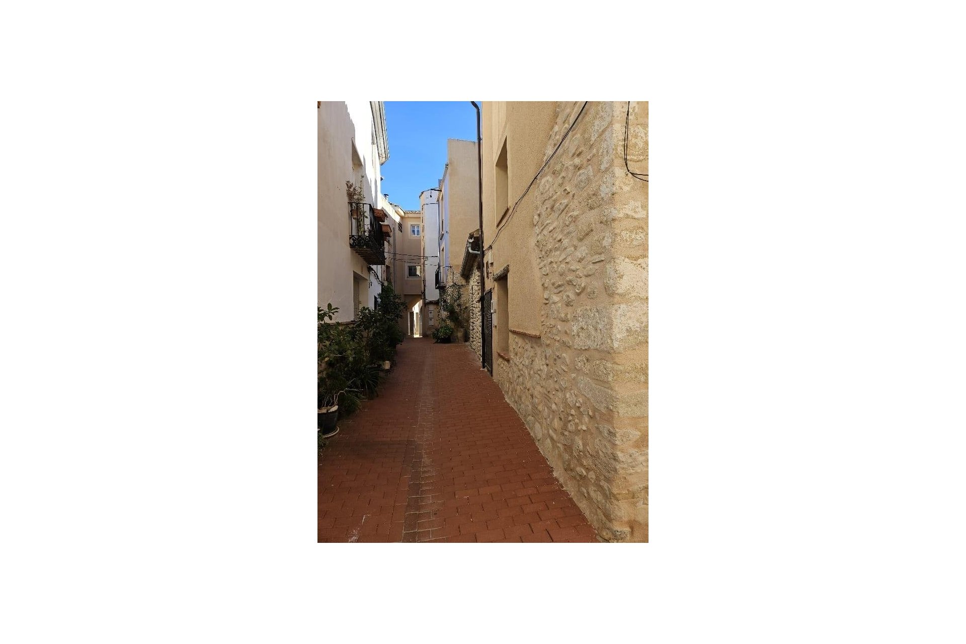 Revânzare - Town House -
Benilloba