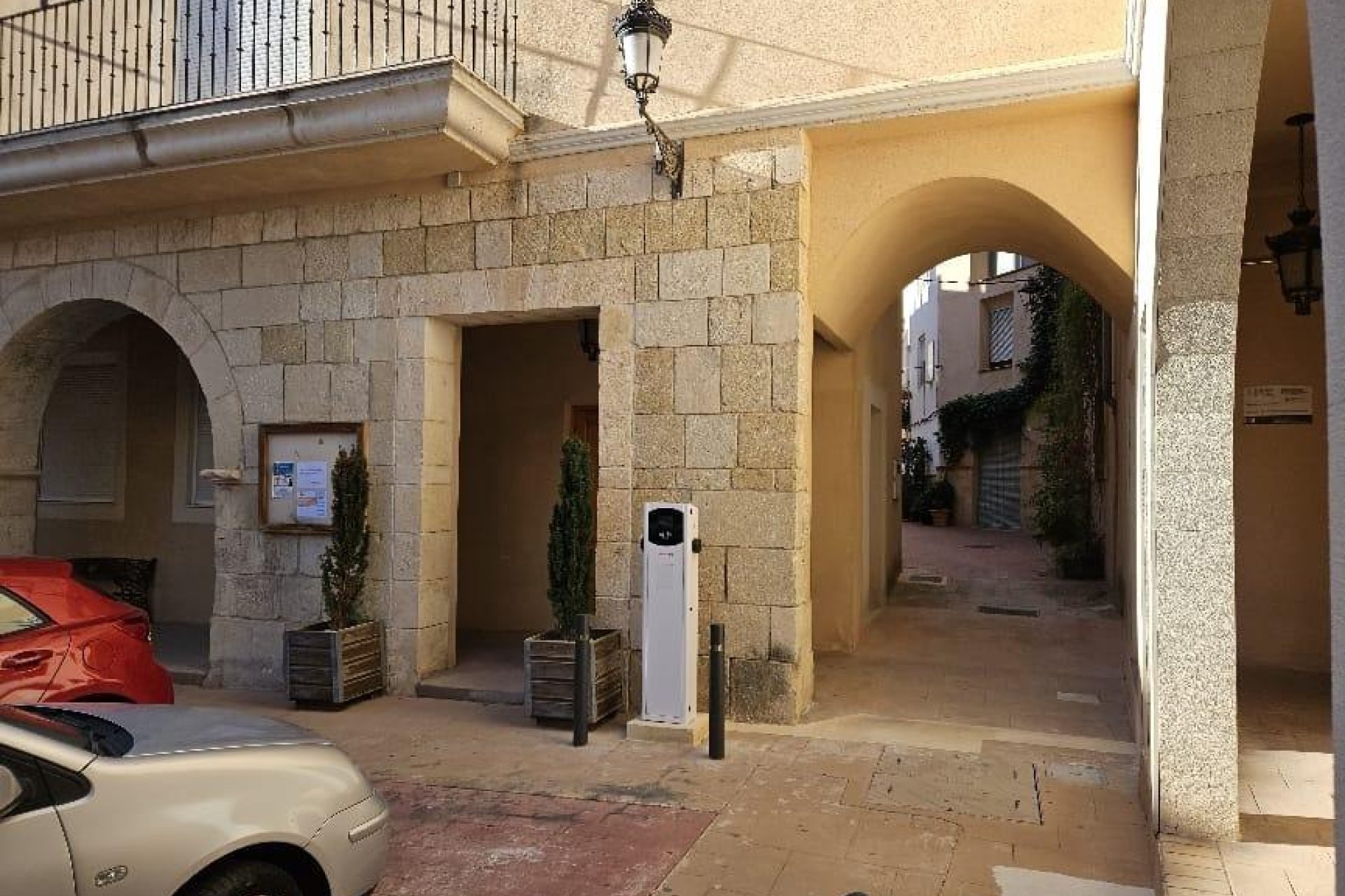 Revânzare - Town House -
Benilloba