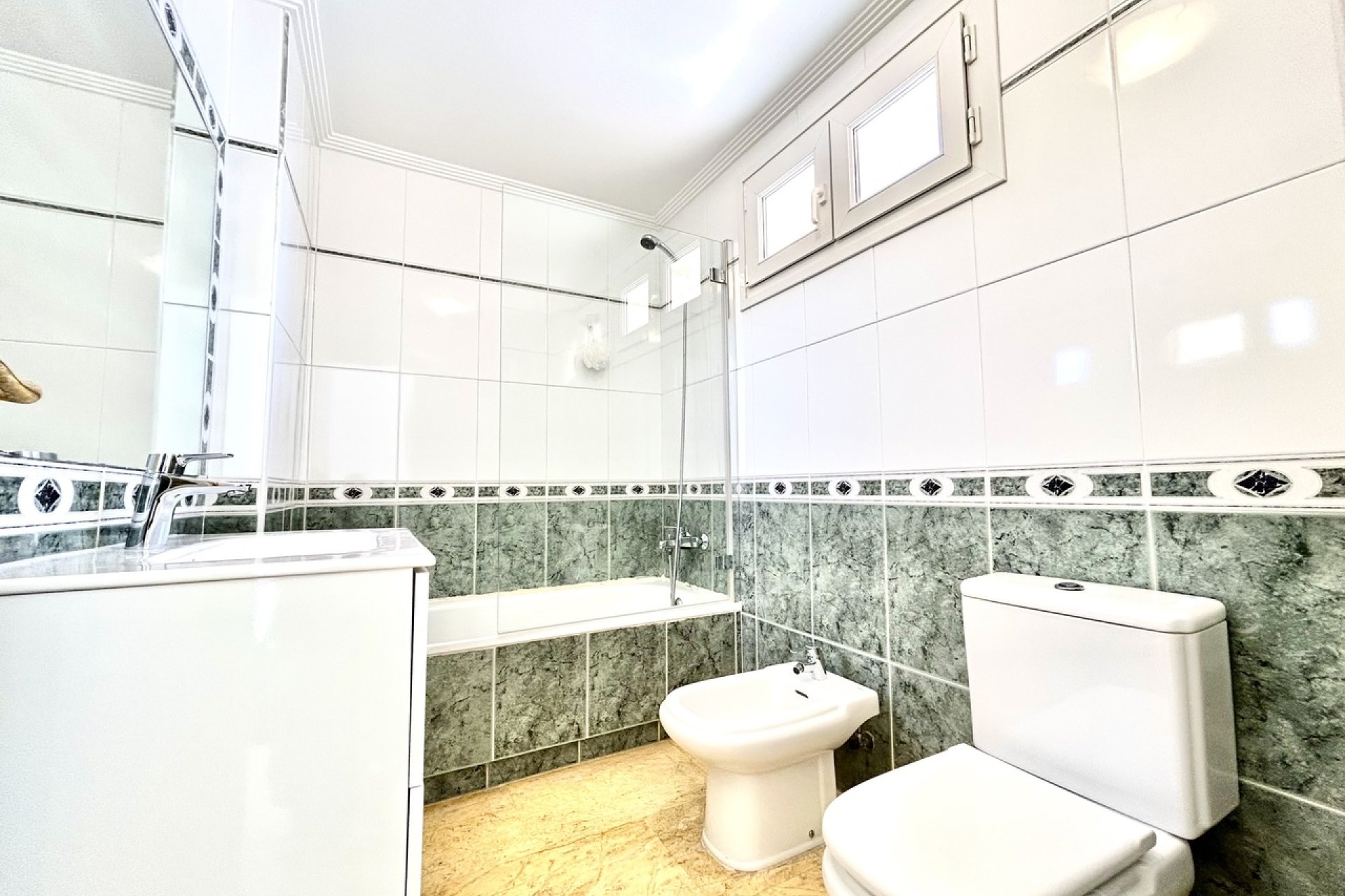 Revânzare - Town House -
Cabo Roig - Costa Blanca