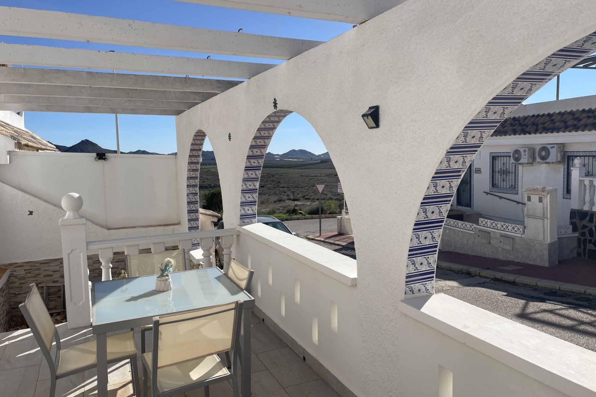 Revânzare - Town House -
Camposol - Inland