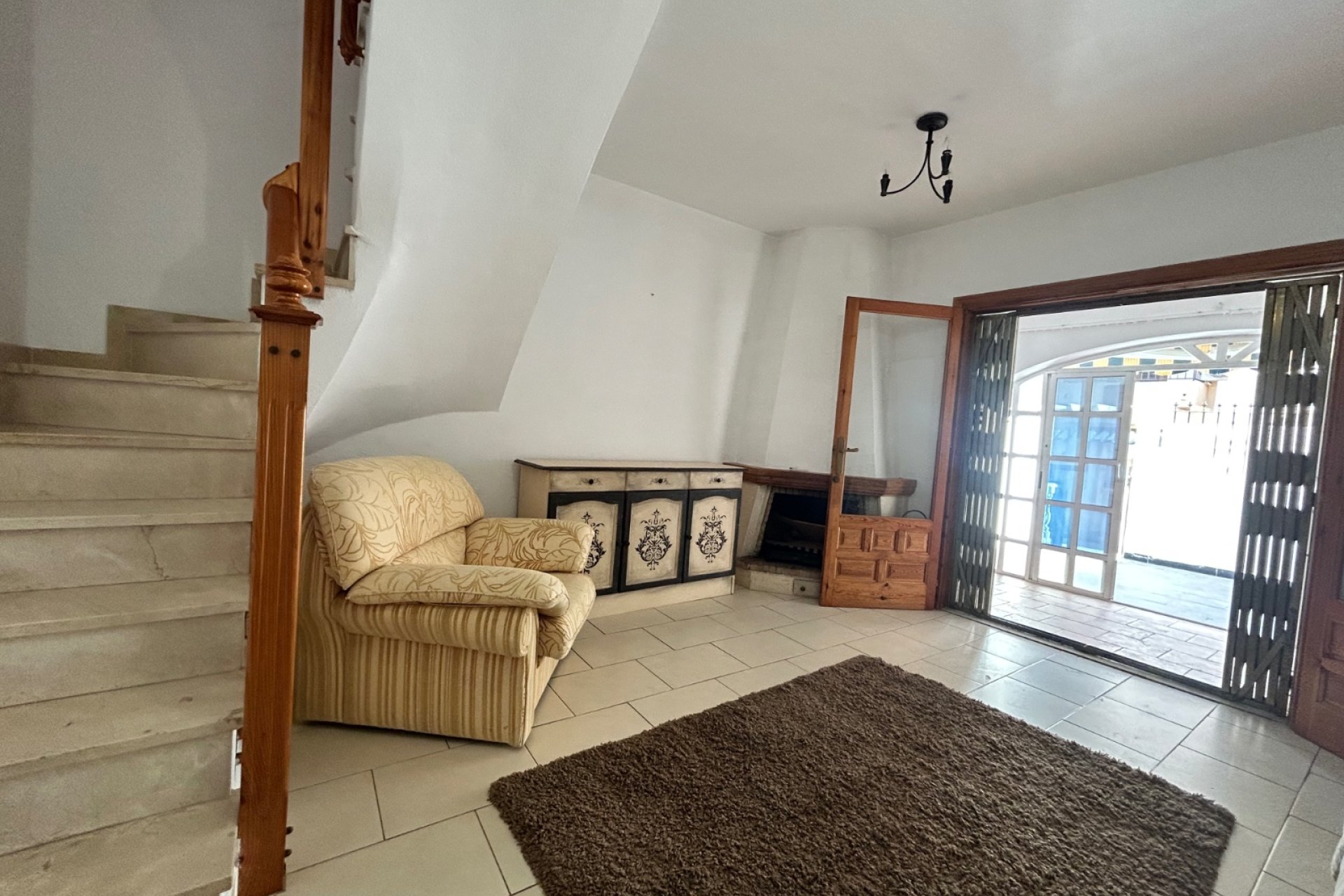 Revânzare - Town House -
El Chaparral - Inland