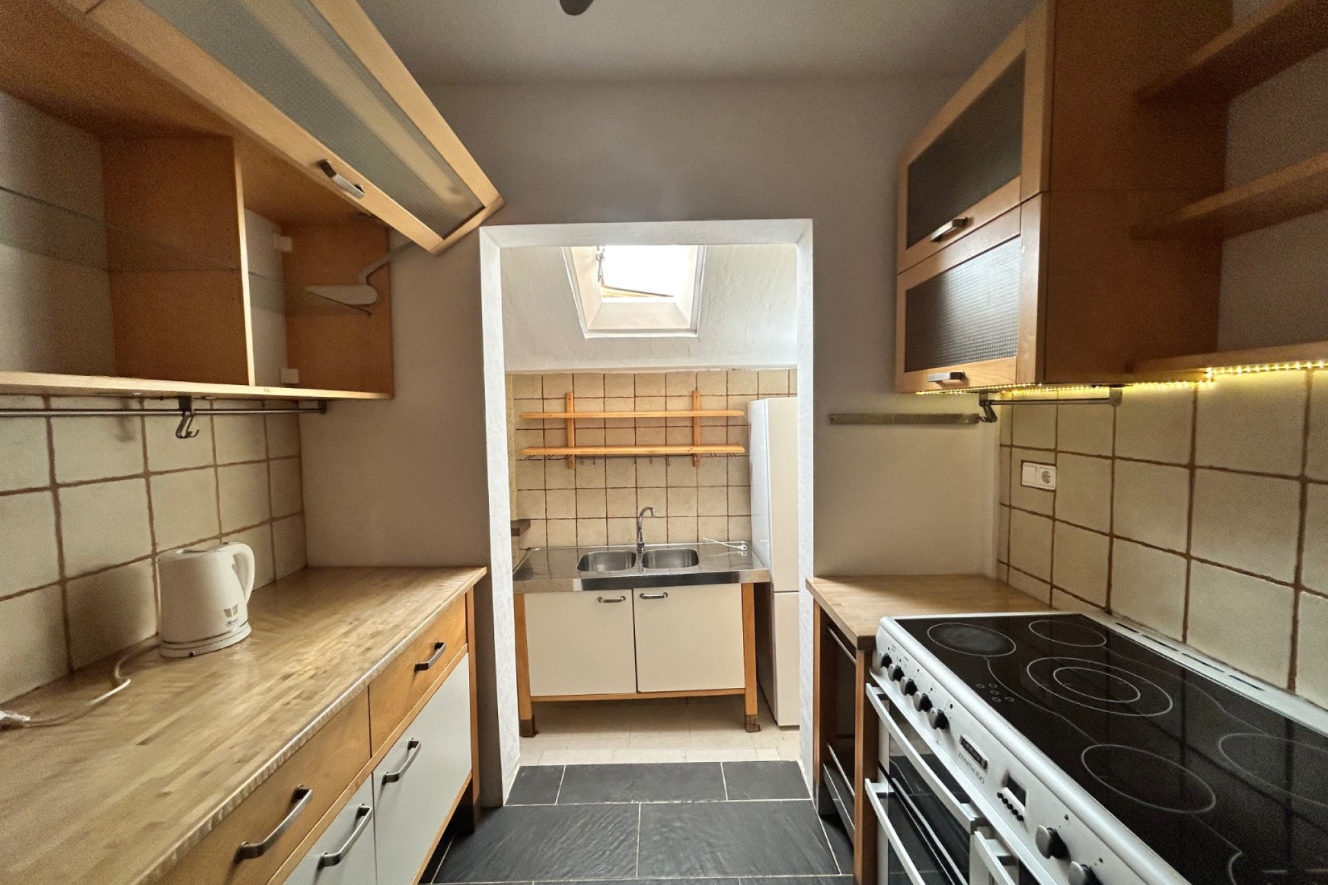 Revânzare - Town House -
El Chaparral - Inland