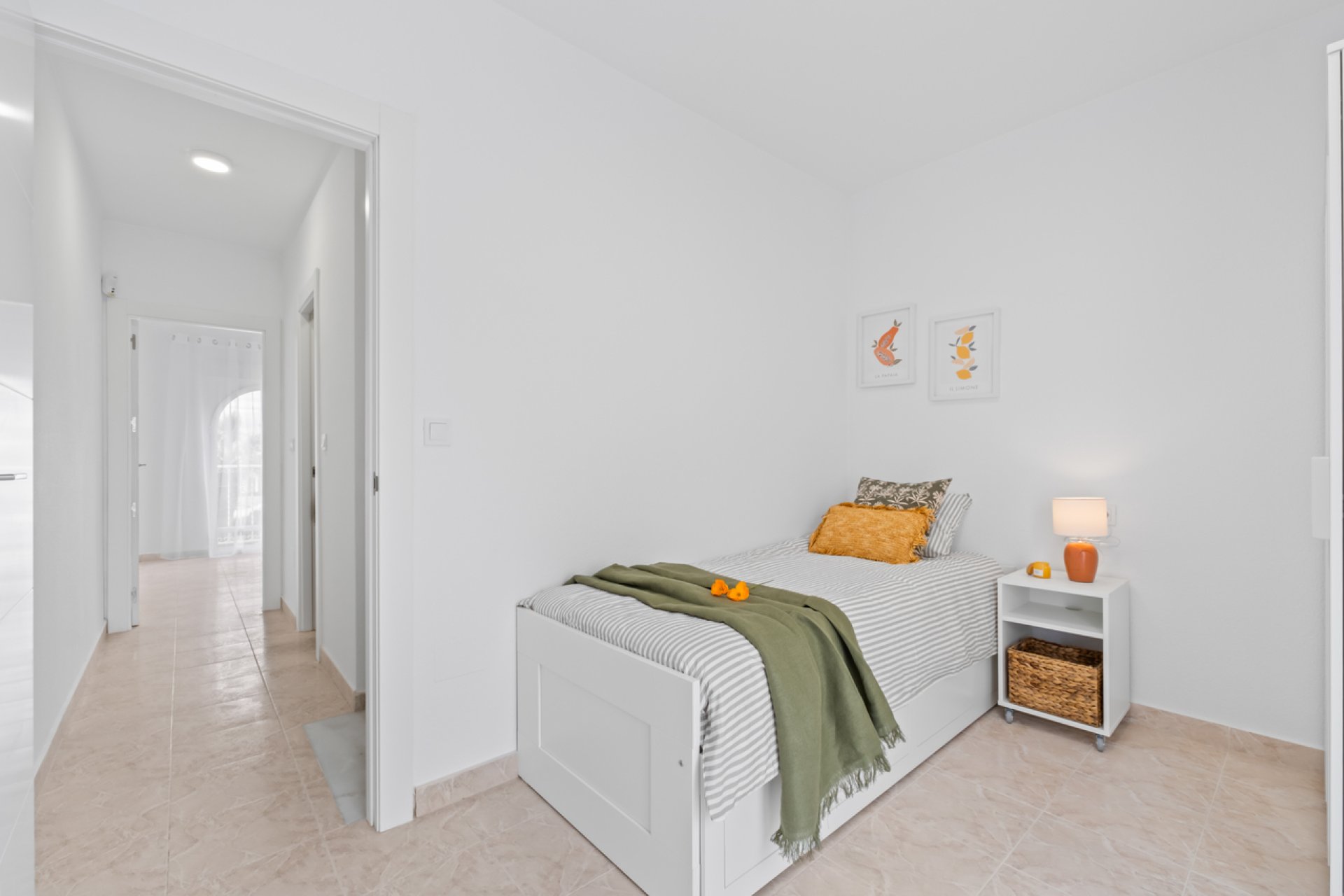 Revânzare - Town House -
La Florida - Inland