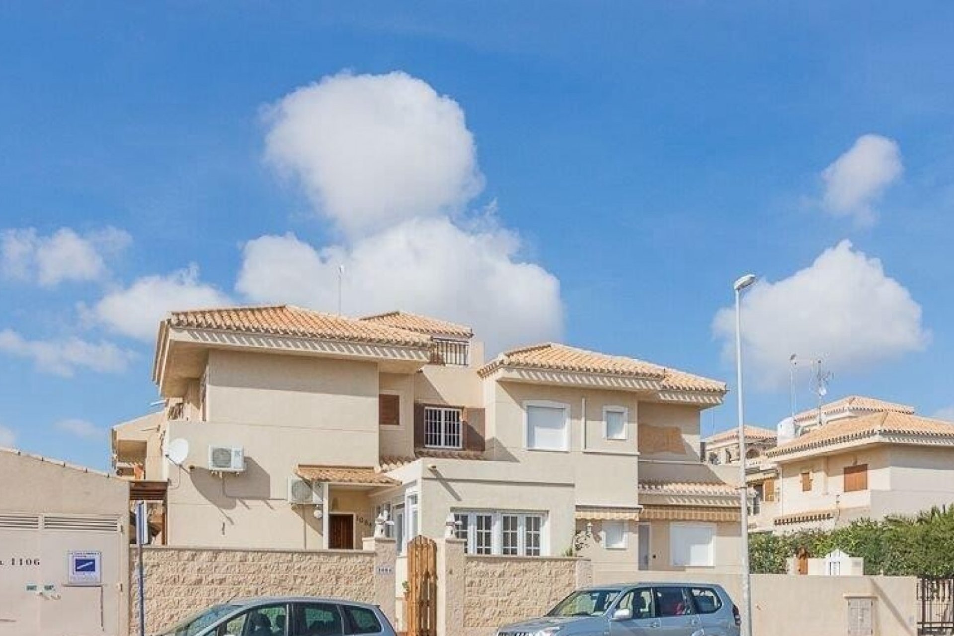 Revânzare - Town House -
Orihuela Costa - Costa Blanca