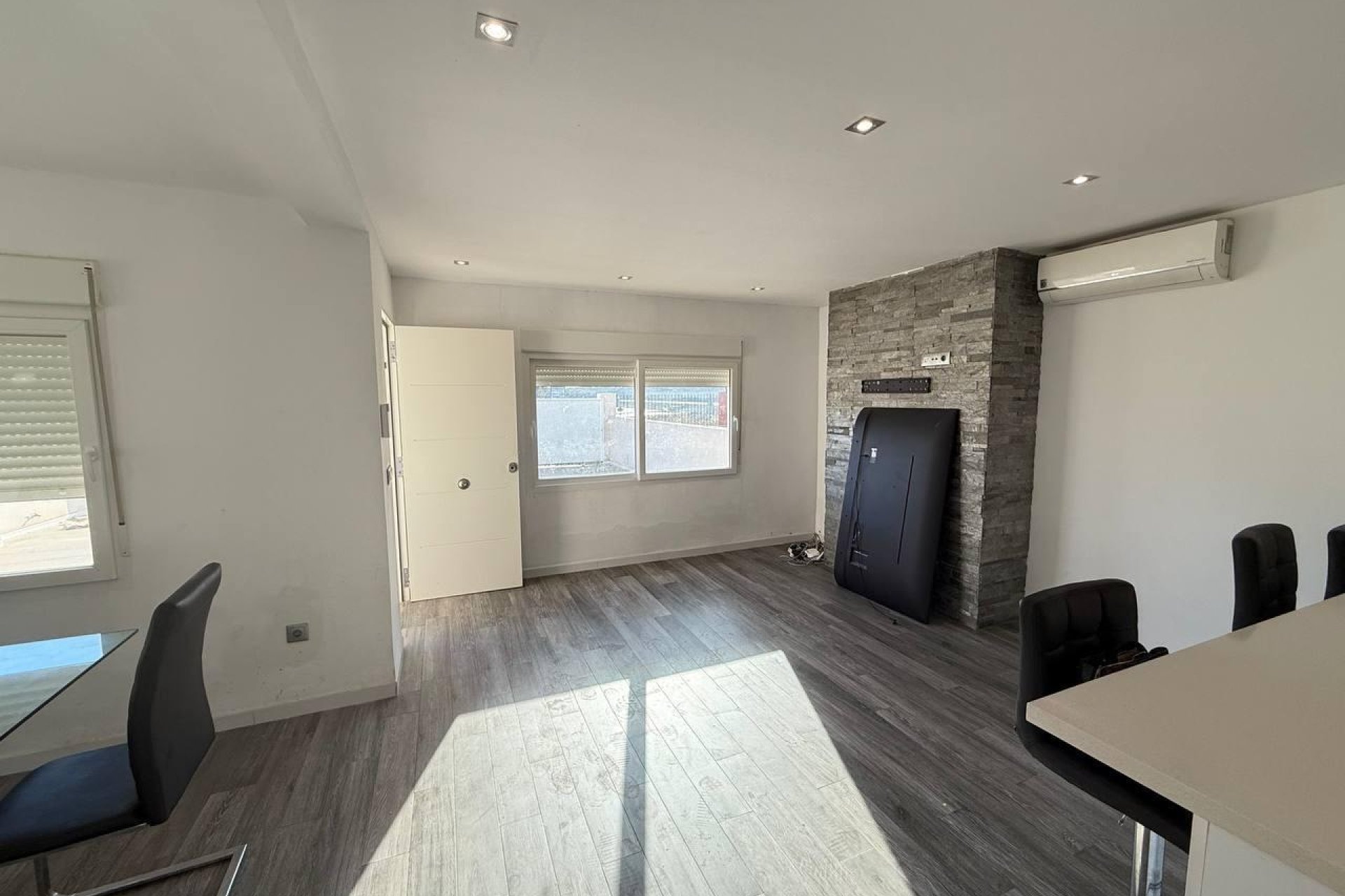 Revânzare - Town House -
Orihuela Costa - La Regia
