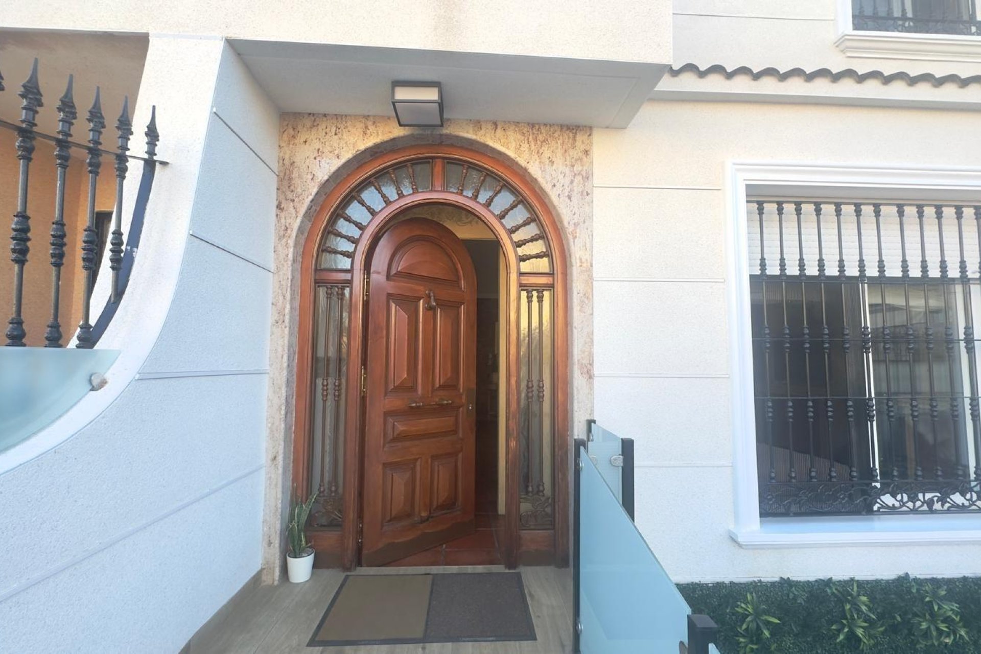 Revânzare - Town House -
Orihuela Costa - La Zenia