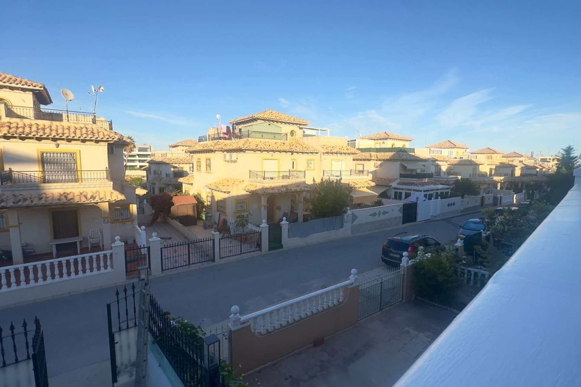 Revânzare - Town House -
Orihuela Costa - La Zenia