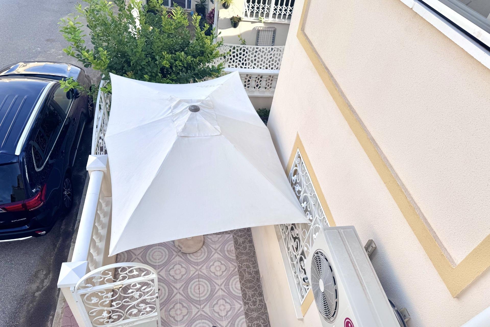 Revânzare - Town House -
Orihuela Costa - Playa Flamenca