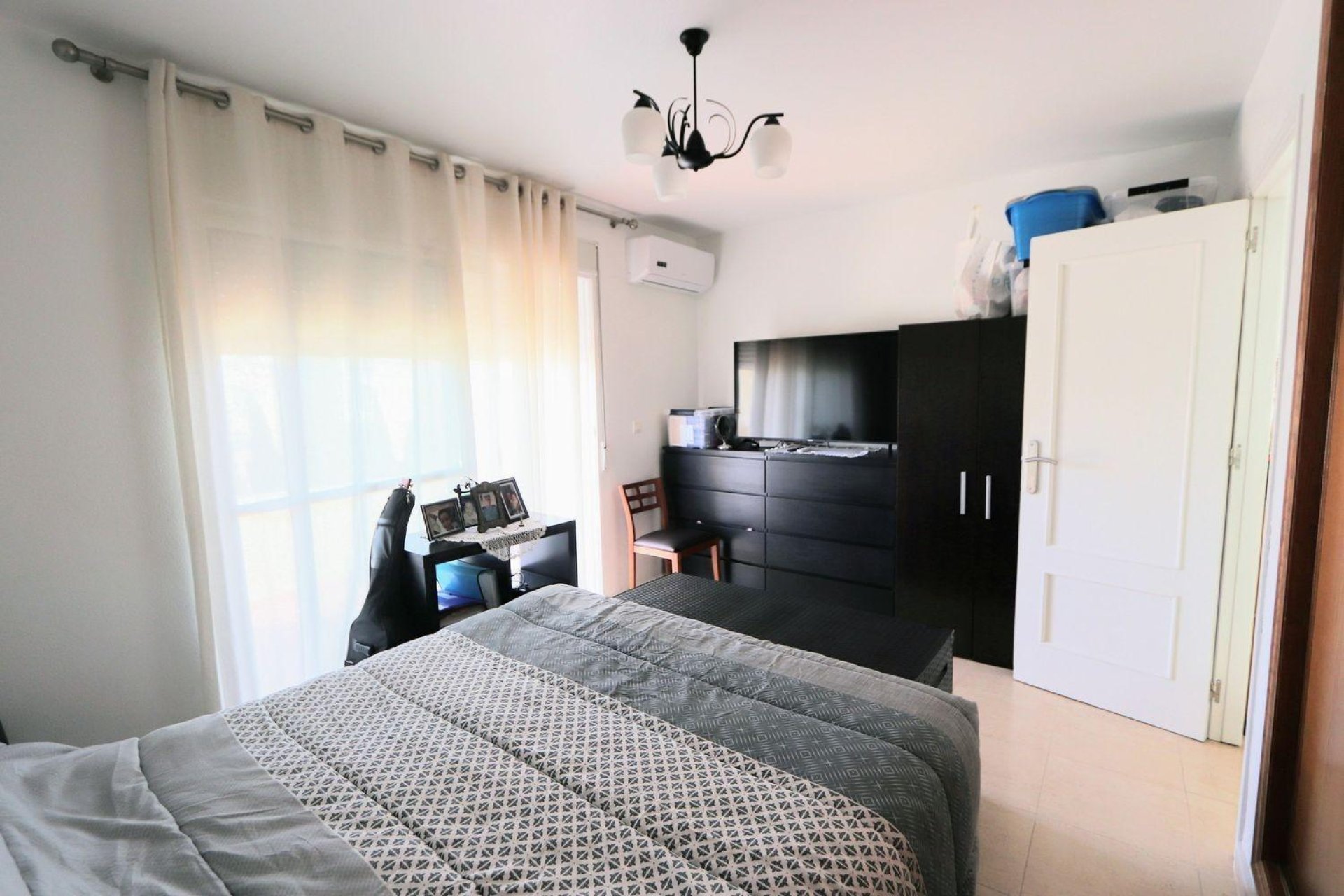 Revânzare - Town House -
San Miguel de Salinas - El Galán