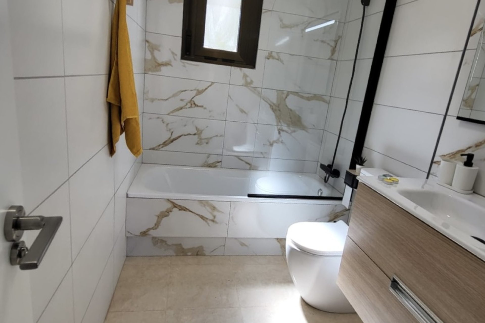 Revânzare - Town House -
San Miguel de Salinas - Inland