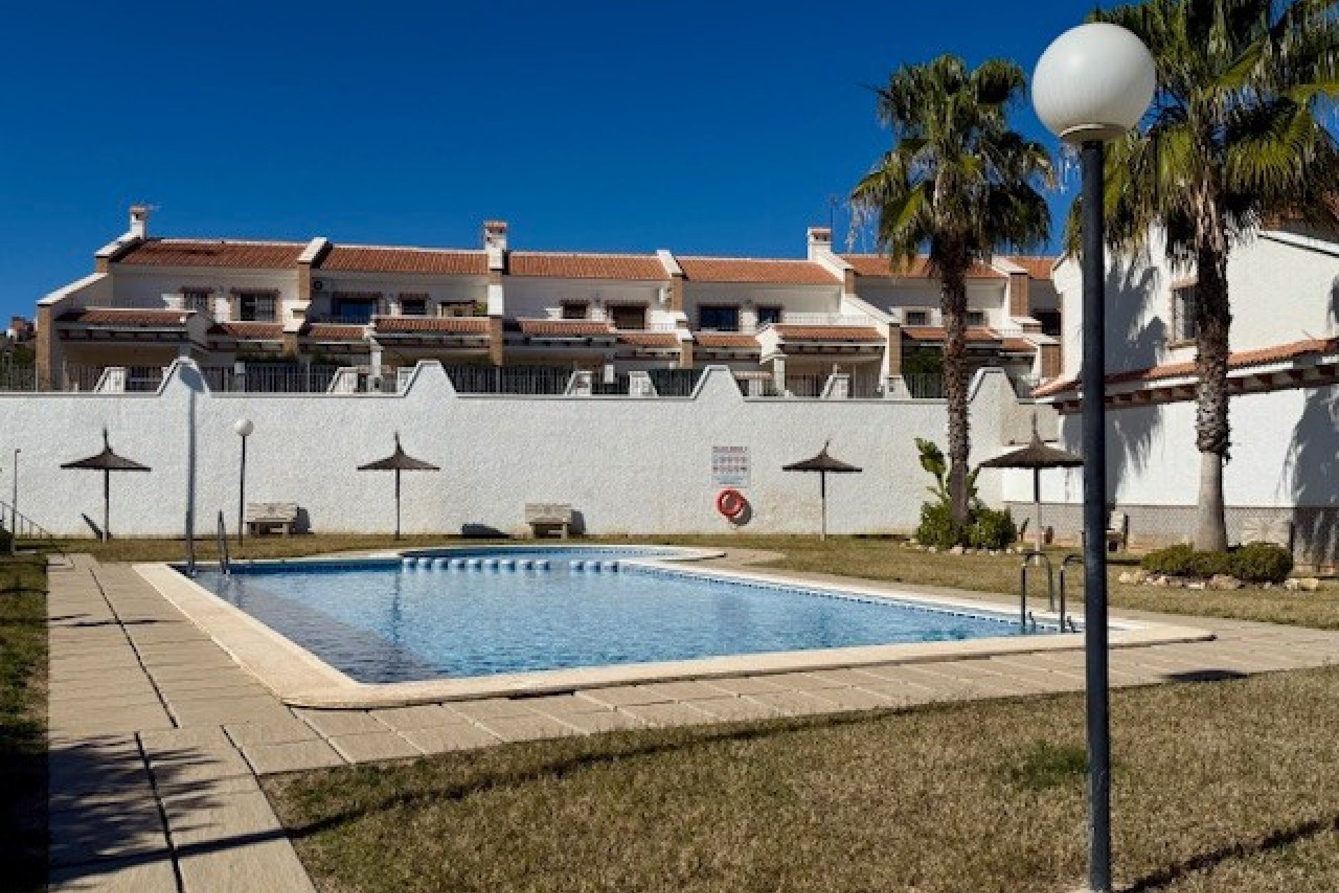 Revânzare - Town House -
San Miguel de Salinas - Inland