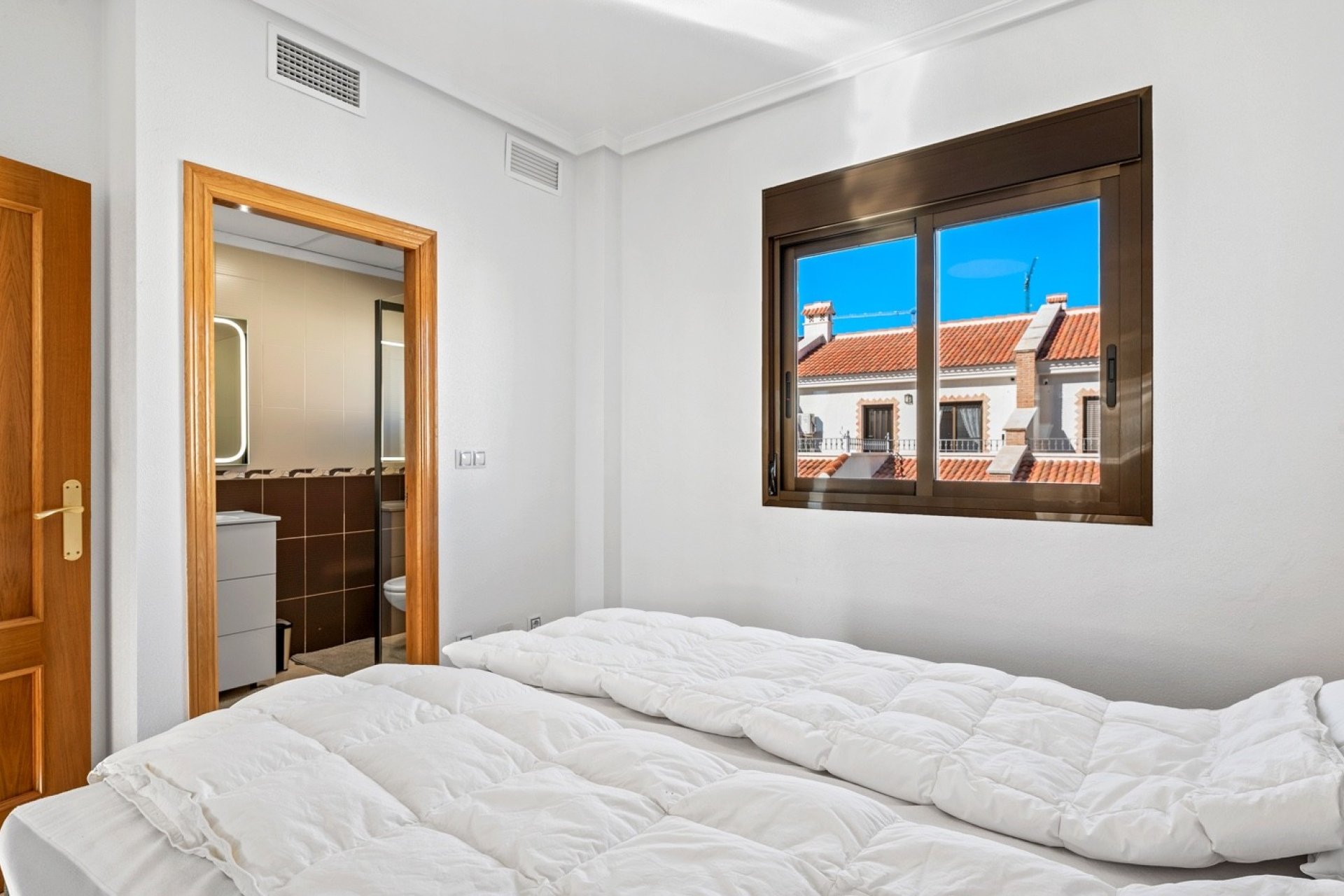 Revânzare - Town House -
San Miguel de Salinas - Inland