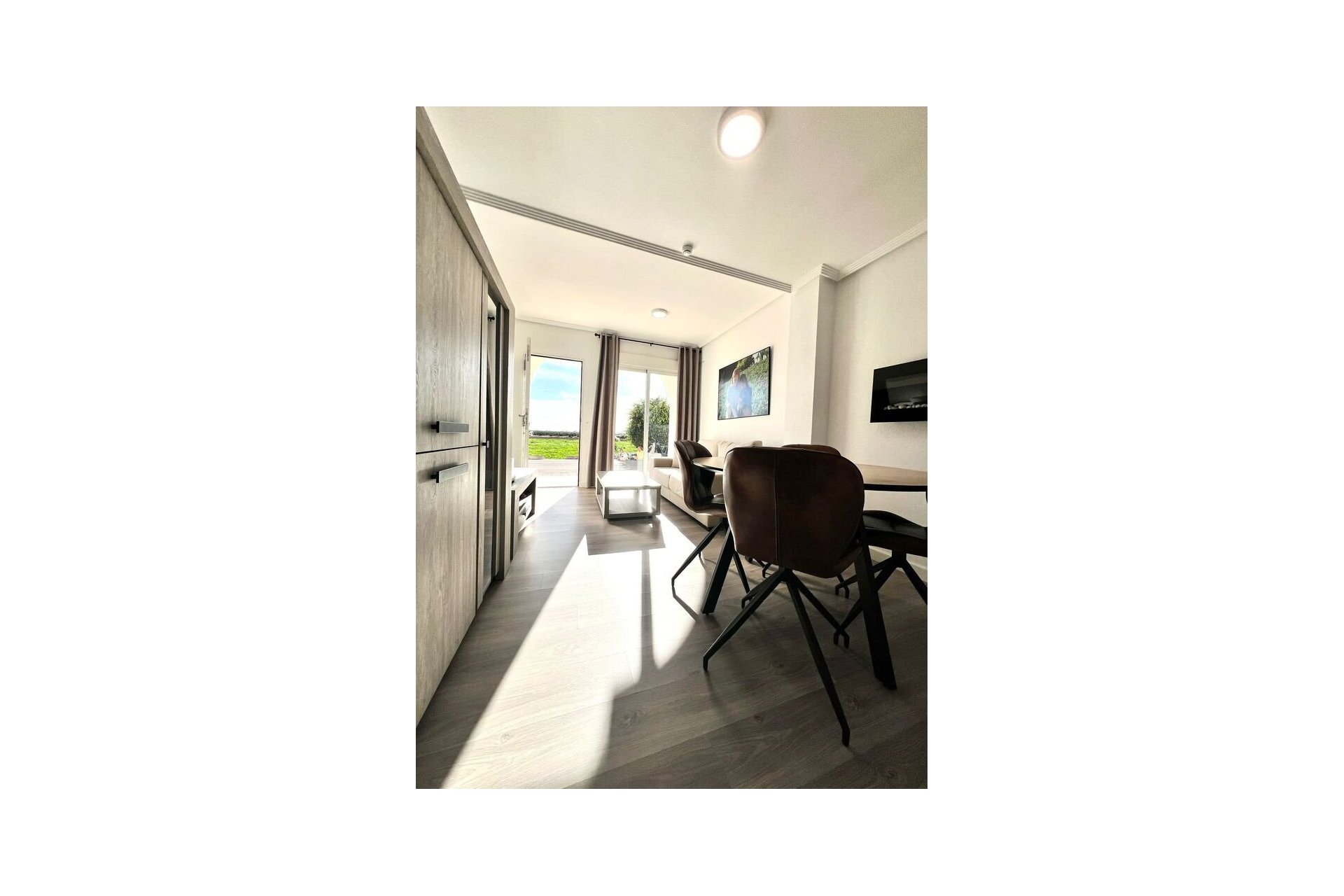 Revânzare - Town House -
Santa Rosalia - Costa Calida