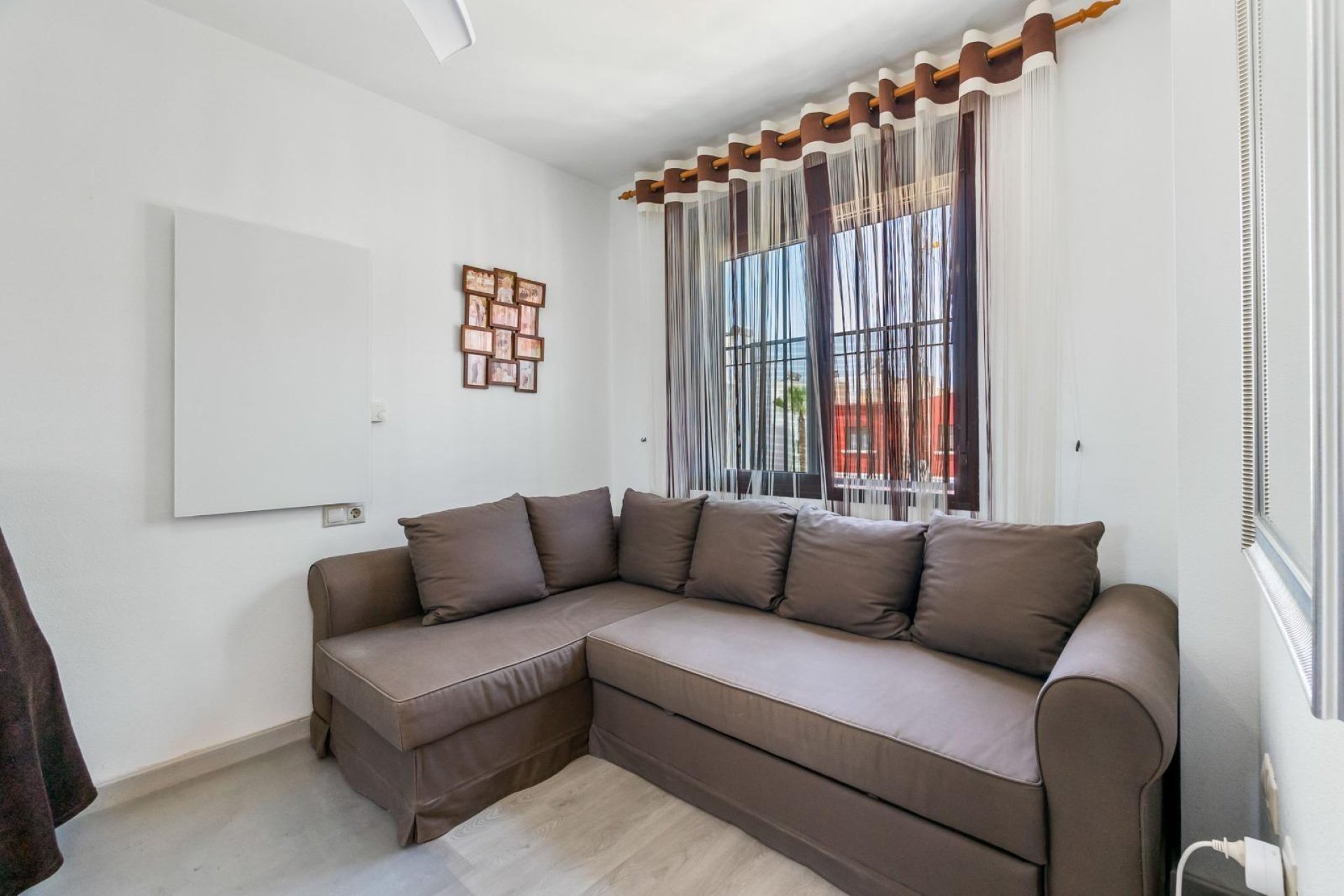 Revânzare - Town House -
Torrevieja - Aguas Nuevas