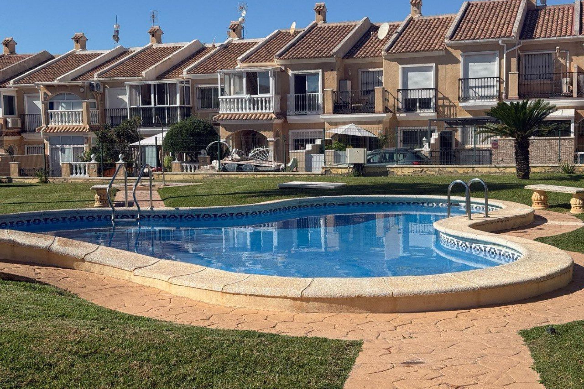 Revânzare - Town House -
Torrevieja - Aguas Nuevas