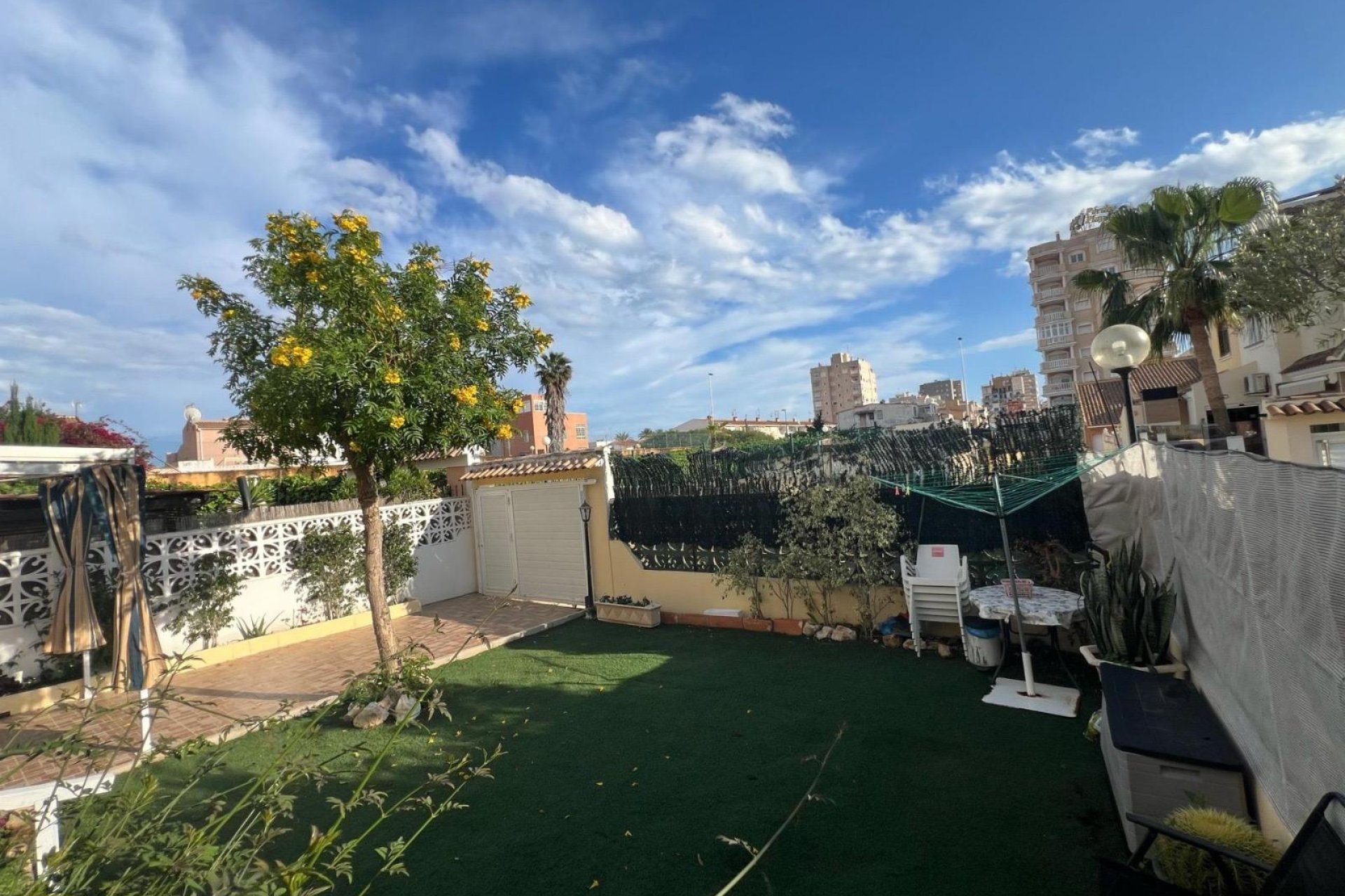 Revânzare - Town House -
Torrevieja - Calas Blanca