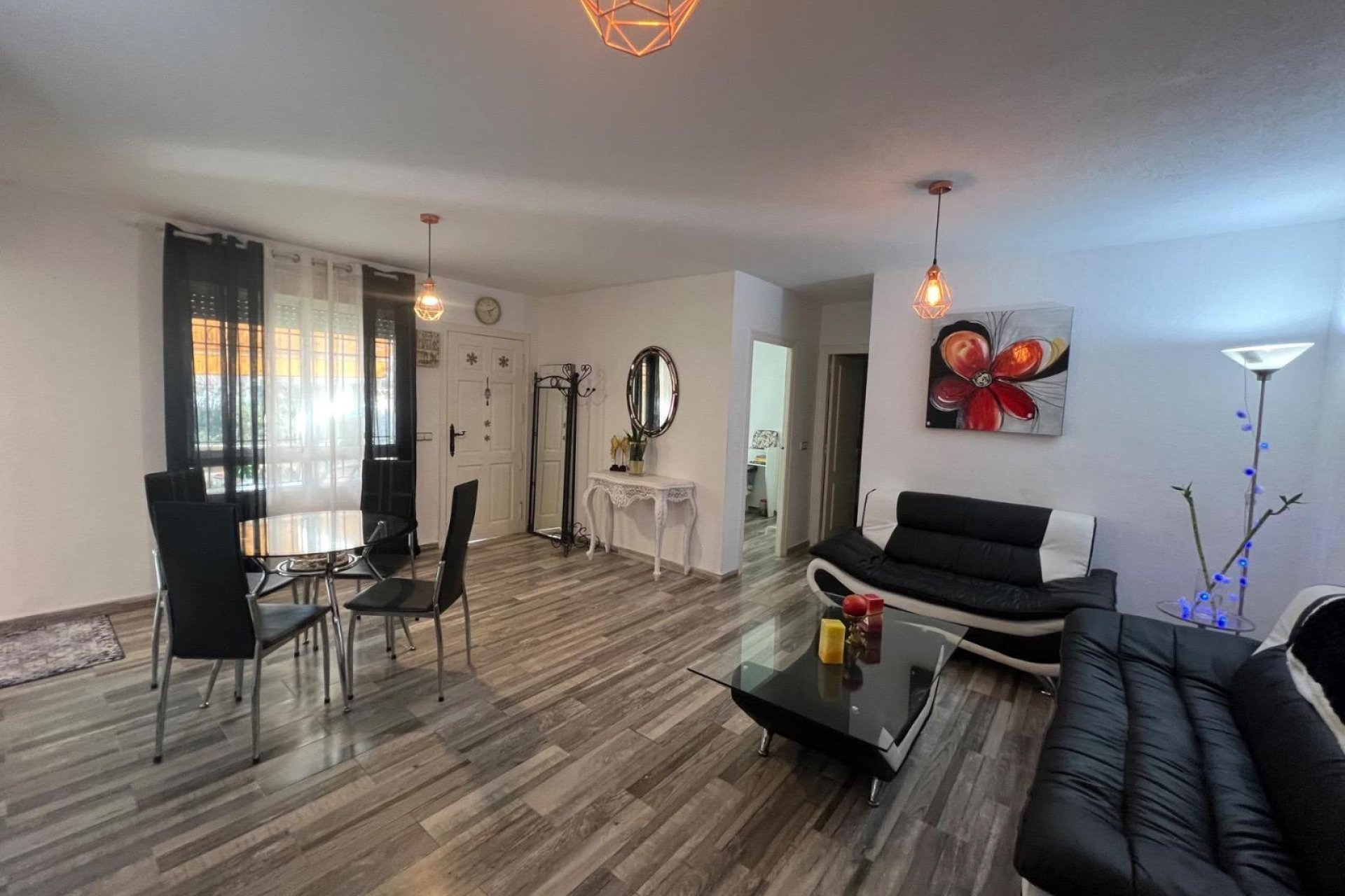 Revânzare - Town House -
Torrevieja - Calas Blanca