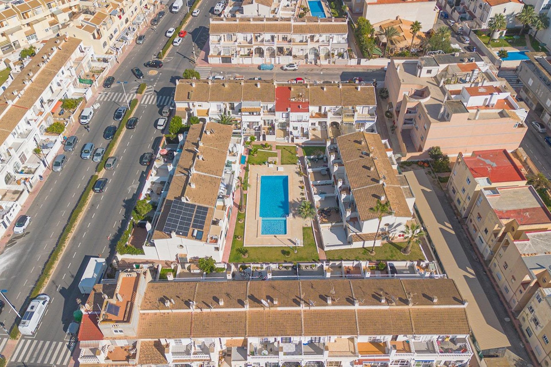 Revânzare - Town House -
Torrevieja - Calas Blanca