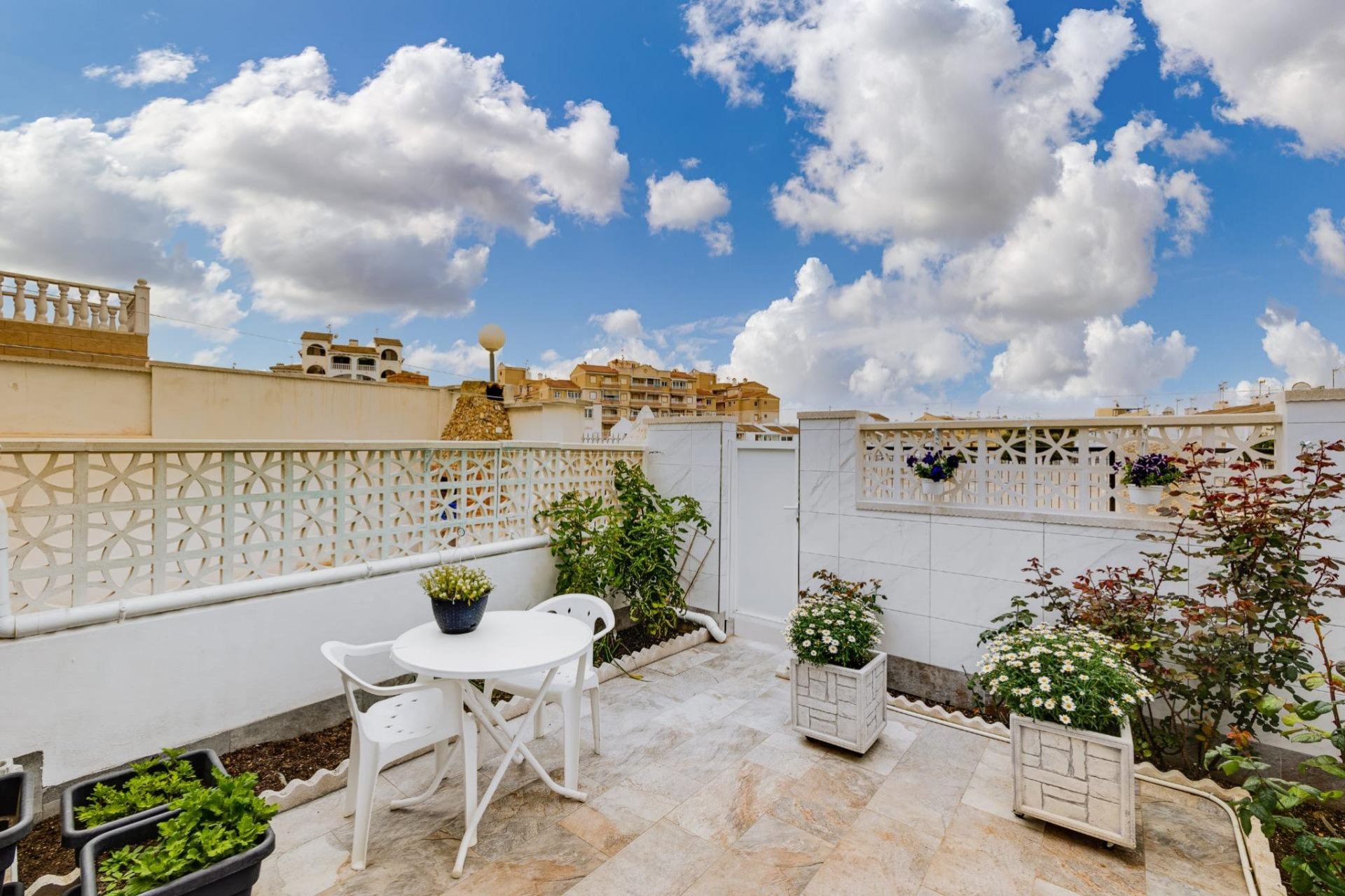 Revânzare - Town House -
Torrevieja - Calas Blanca