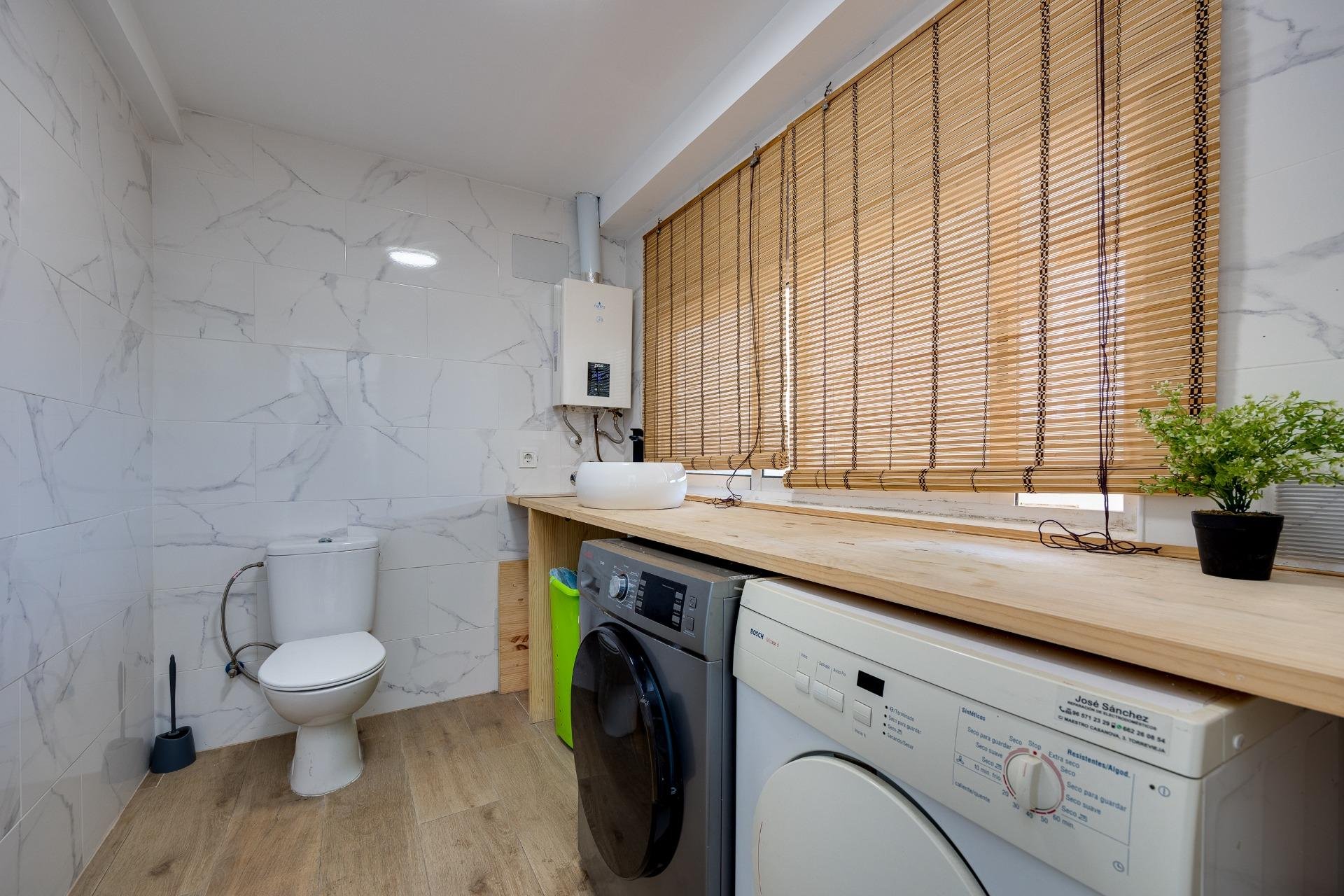 Revânzare - Town House -
Torrevieja - Centro