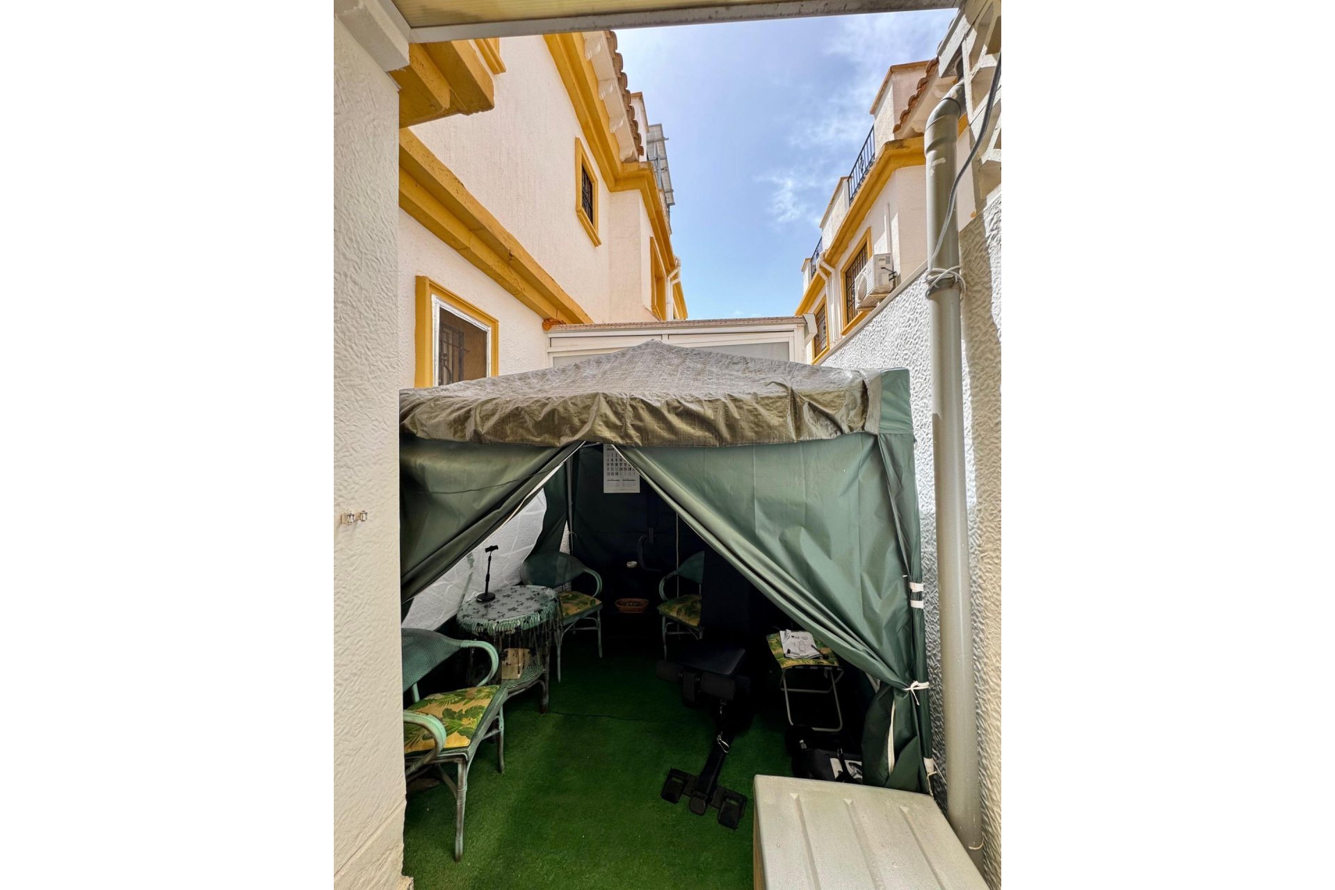Revânzare - Town House -
Torrevieja - Costa Blanca