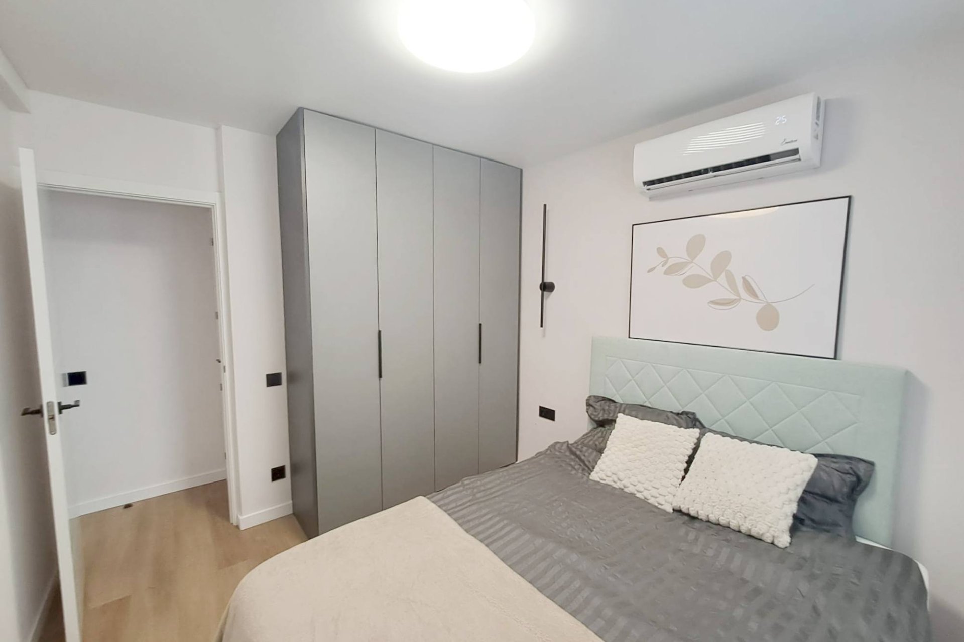 Revânzare - Town House -
Torrevieja - Costa Blanca