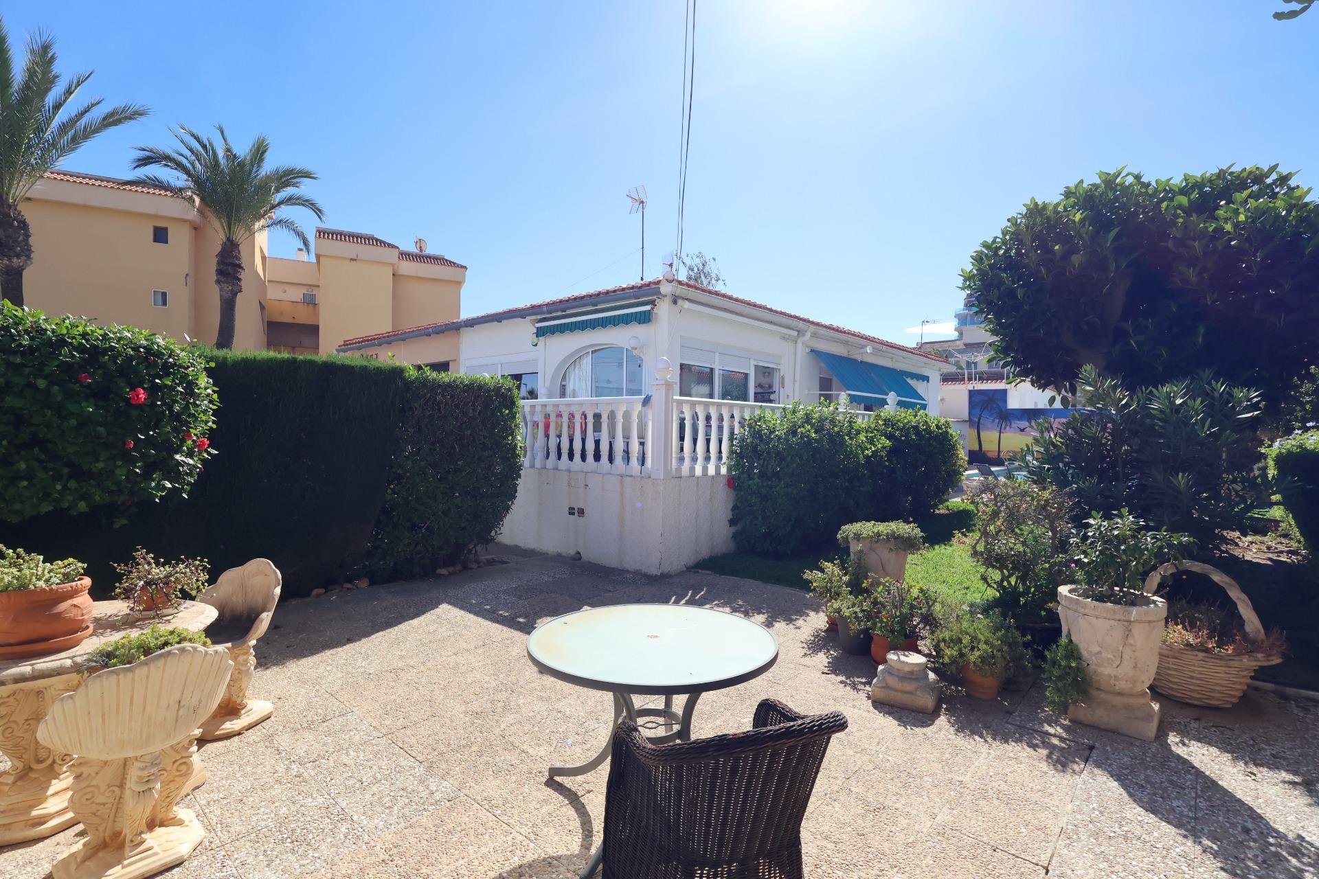 Revânzare - Town House -
Torrevieja - Costa Blanca