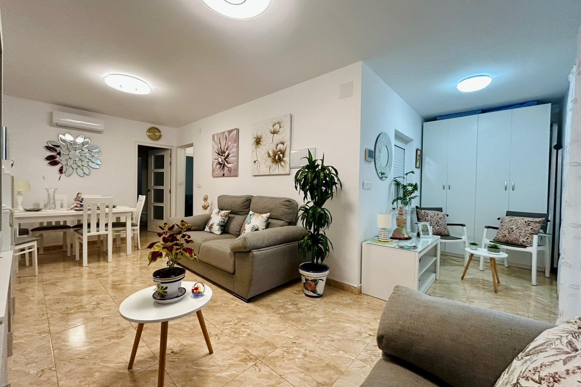 Revânzare - Town House -
Torrevieja - Costa Blanca