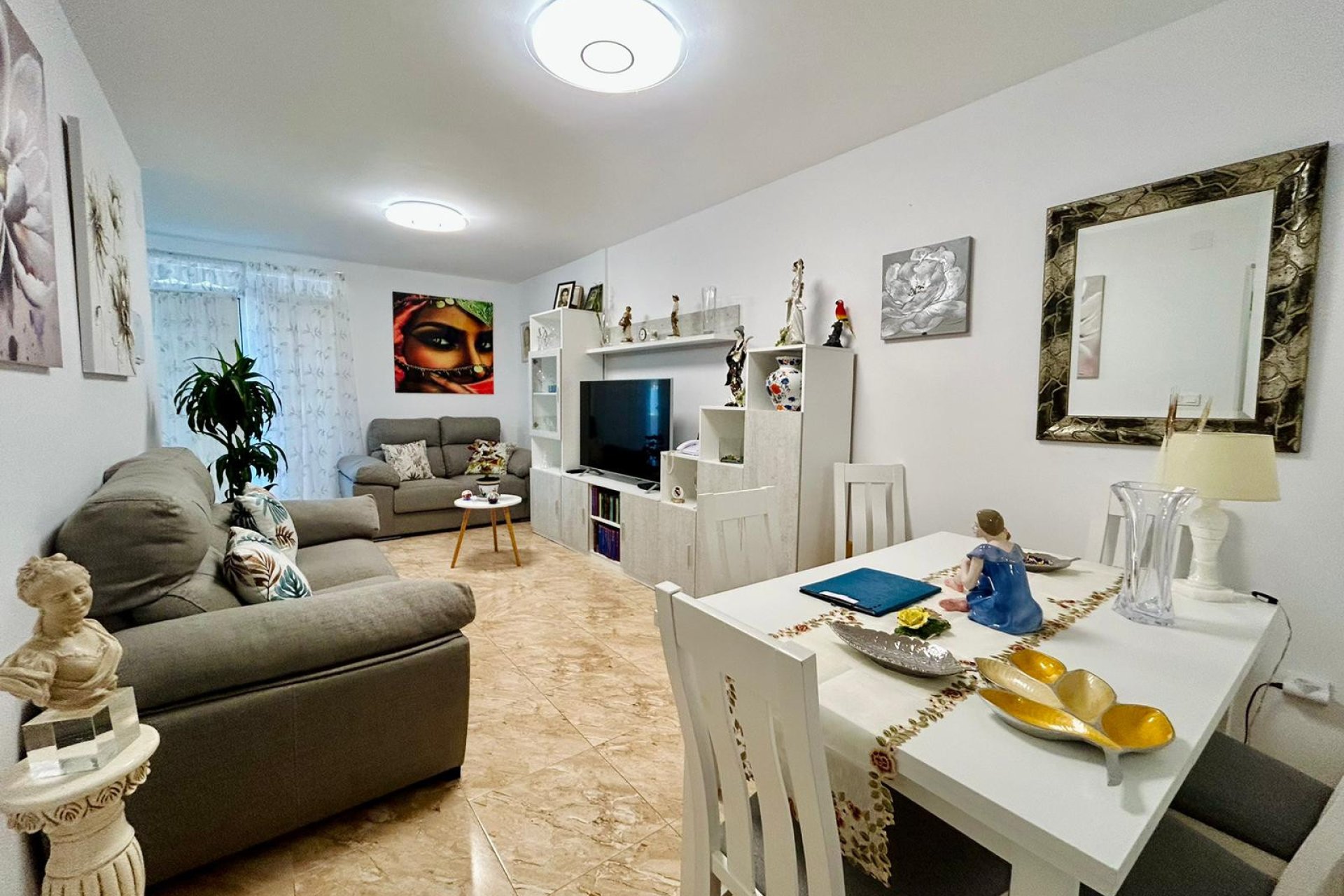 Revânzare - Town House -
Torrevieja - Costa Blanca