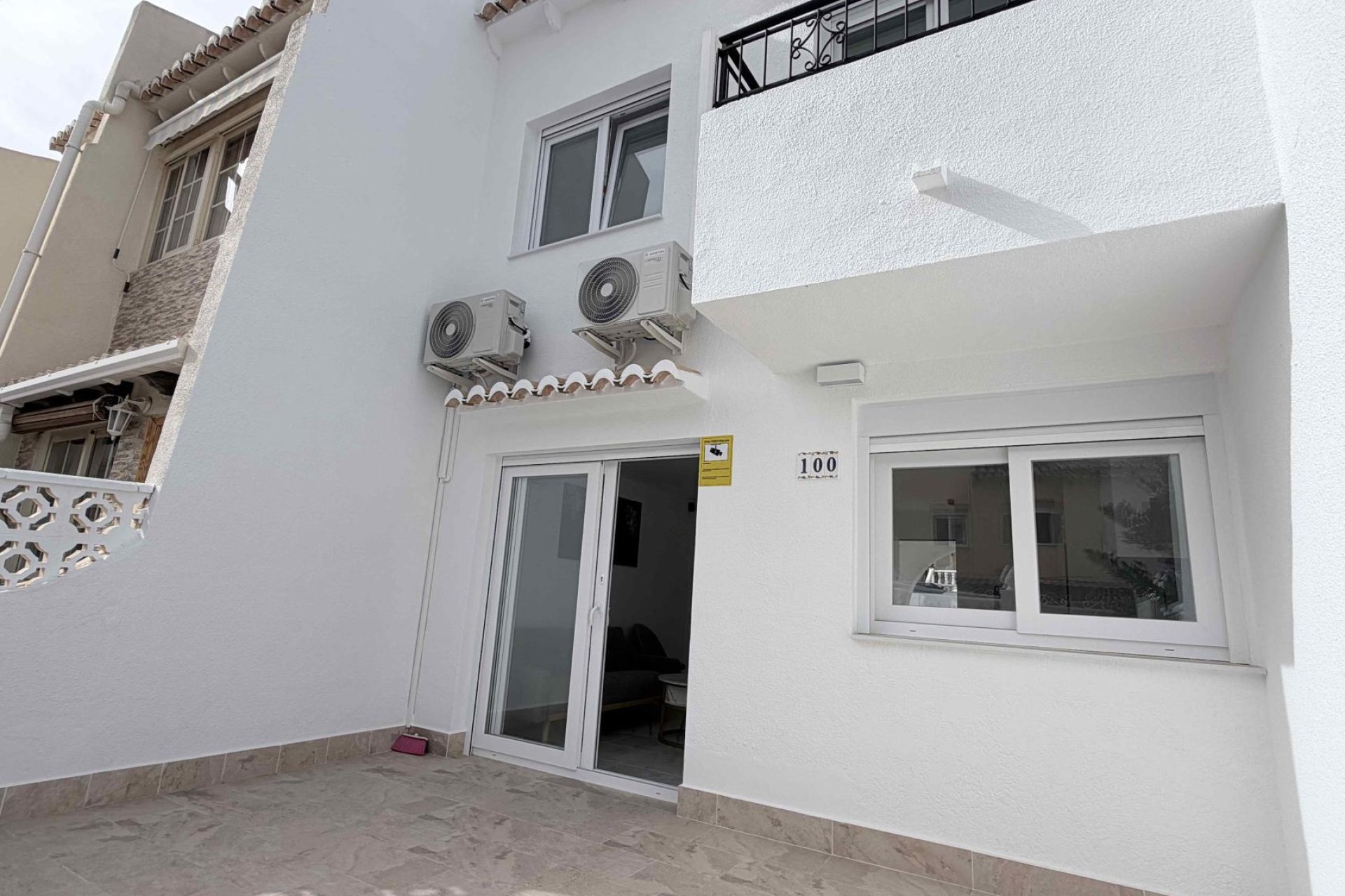 Revânzare - Town House -
Torrevieja - Costa Blanca