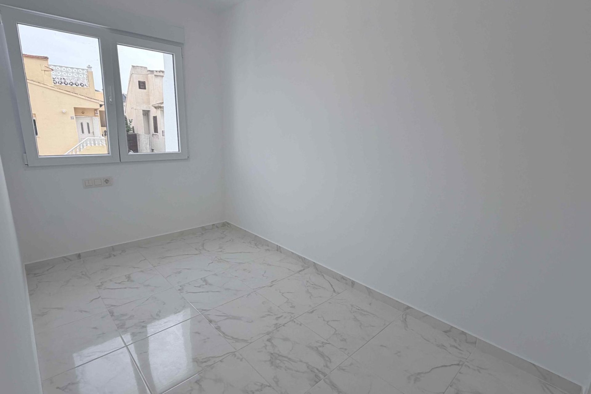 Revânzare - Town House -
Torrevieja - Costa Blanca