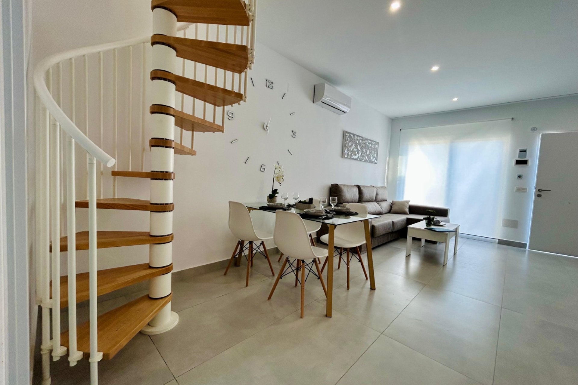 Revânzare - Town House -
Torrevieja - Costa Blanca