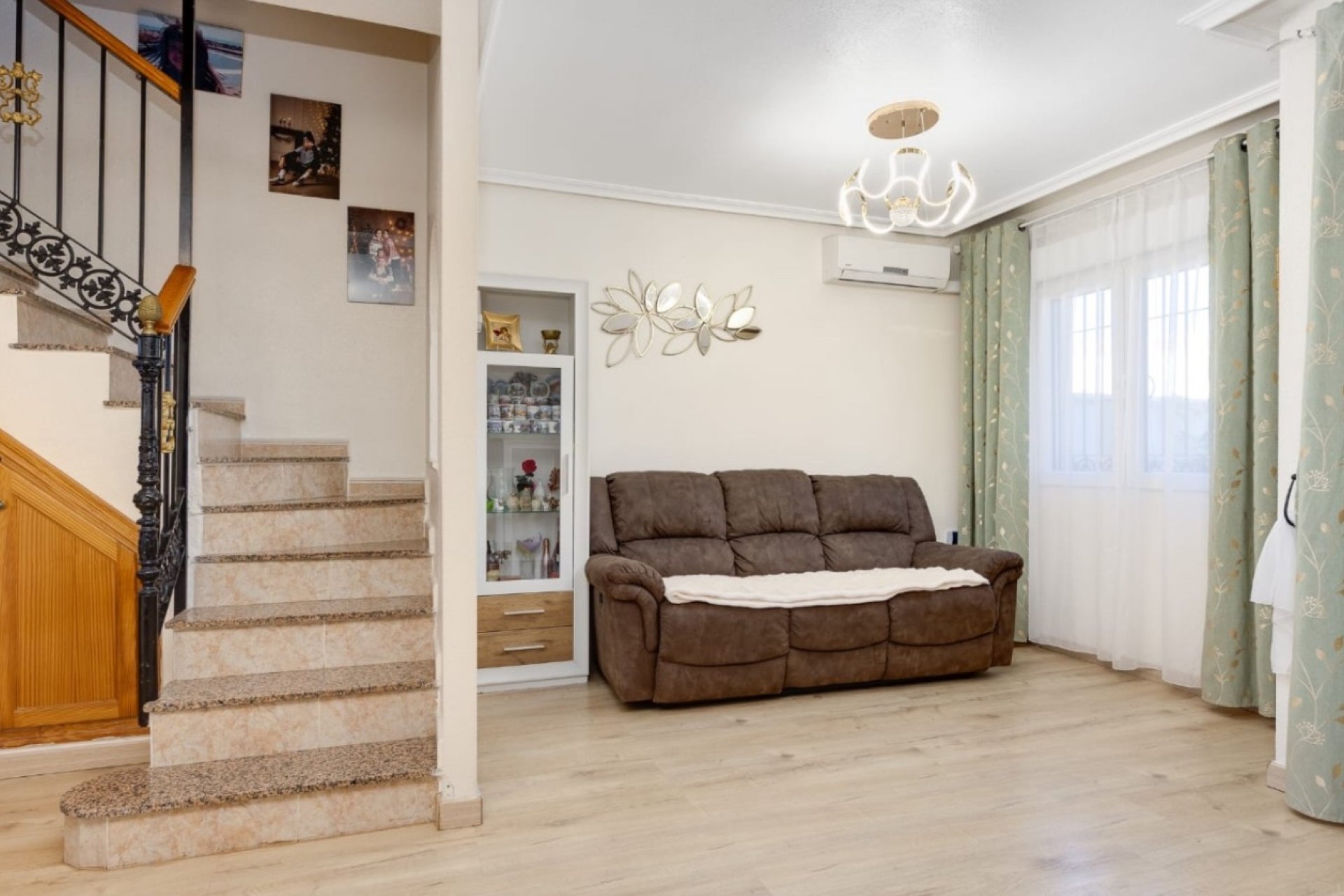 Revânzare - Town House -
Torrevieja - Costa Blanca