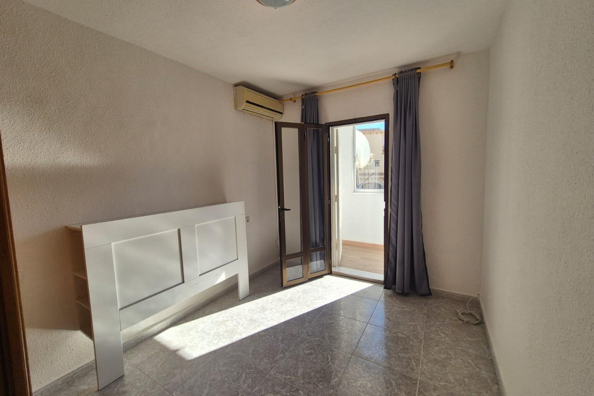 Revânzare - Town House -
Torrevieja - Los Balcones