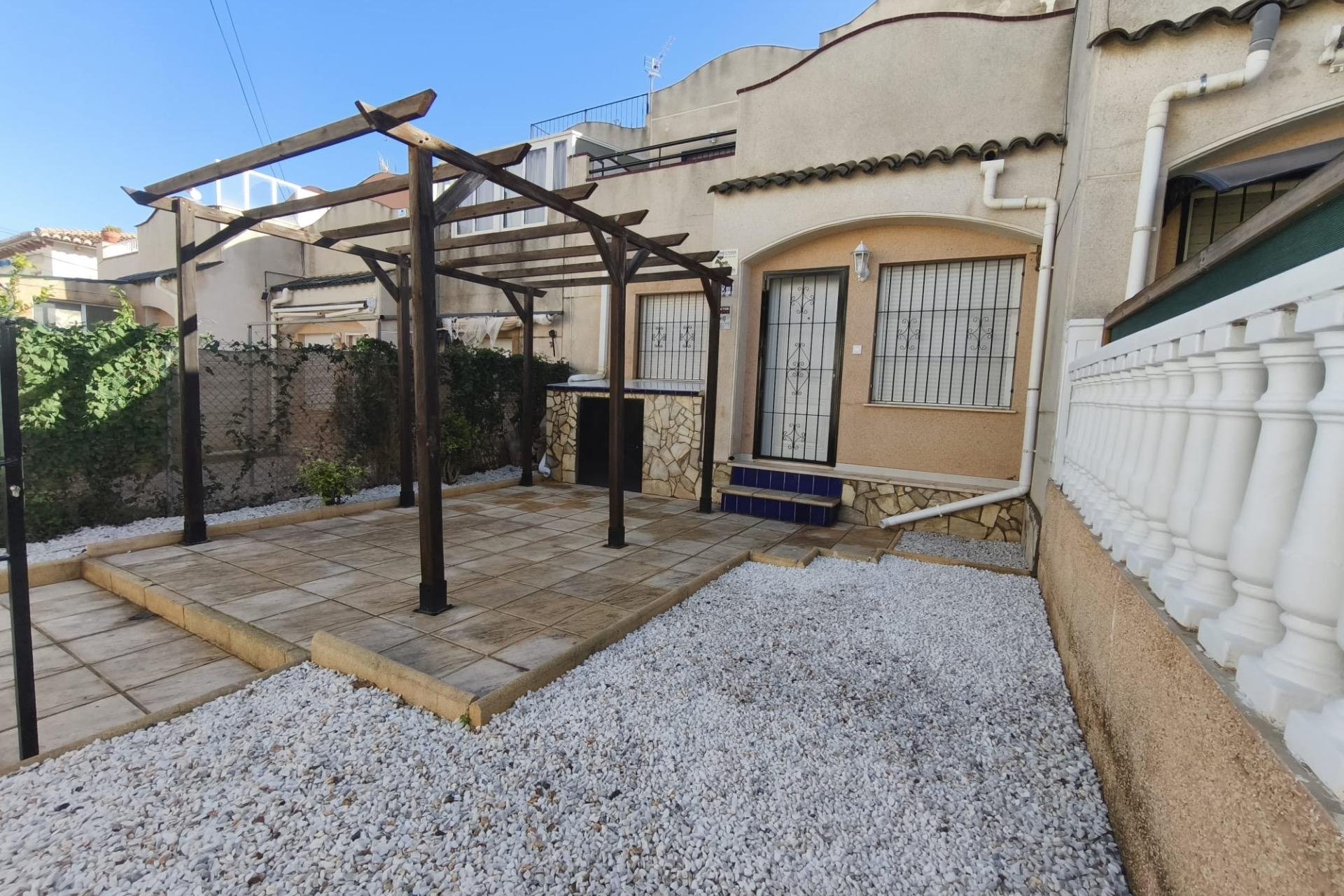 Revânzare - Town House -
Torrevieja - Los Balcones