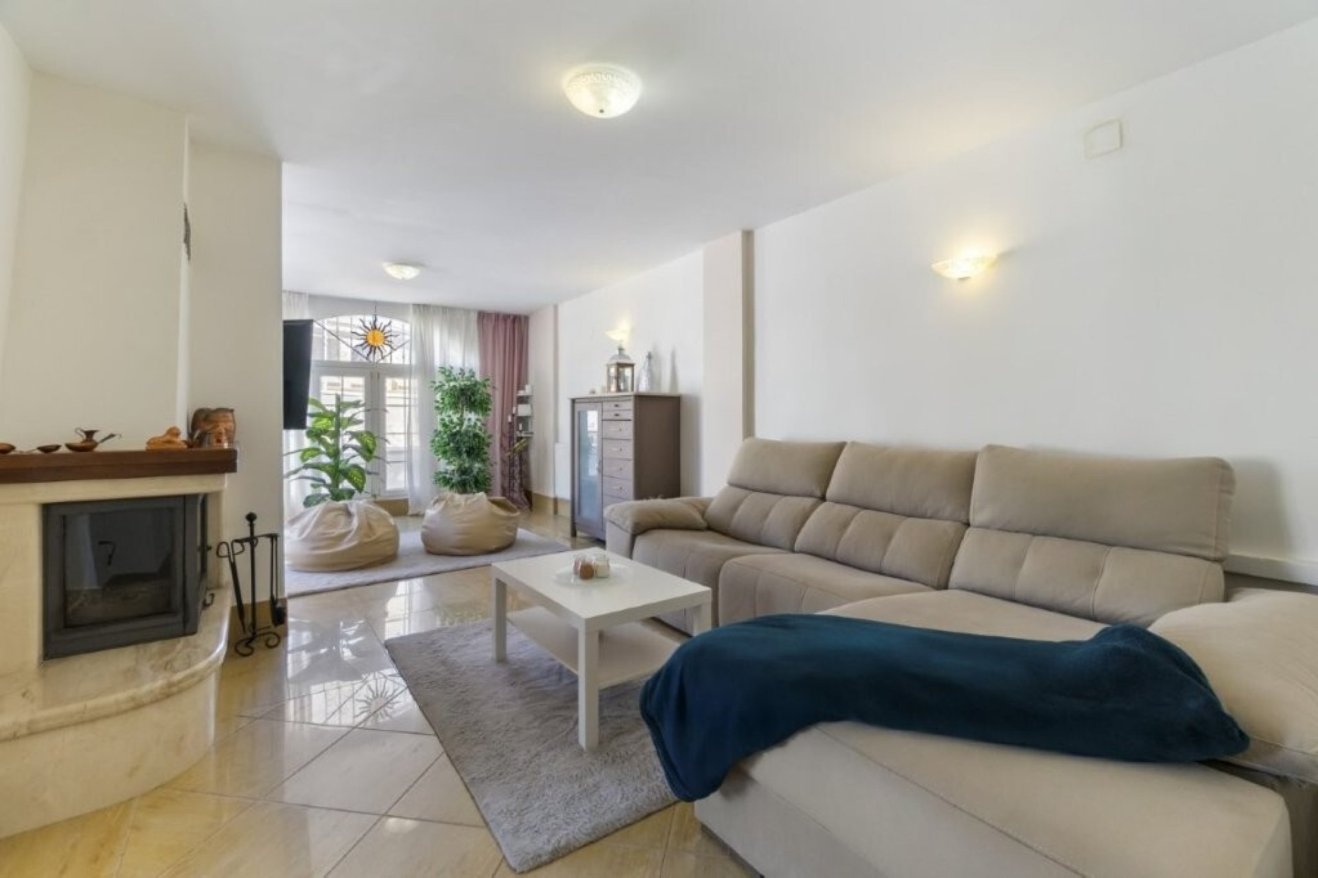Revânzare - Town House -
Torrevieja - Los Frutales/ La Rosaleda
