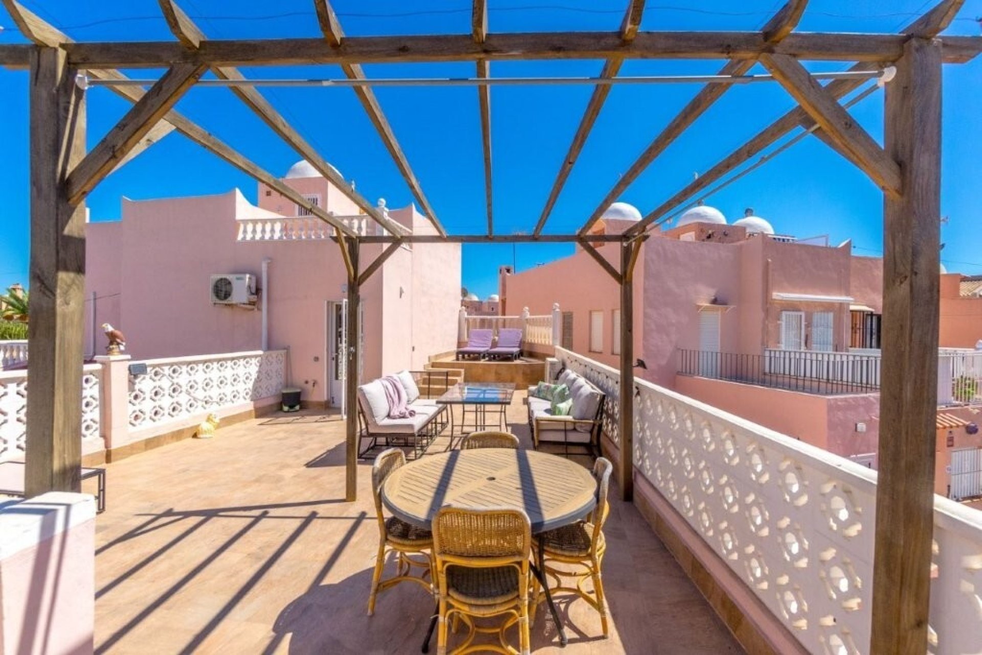 Revânzare - Town House -
Torrevieja - Los Frutales/ La Rosaleda