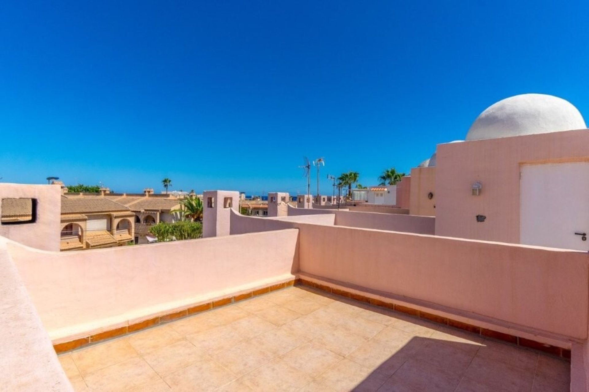 Revânzare - Town House -
Torrevieja - Los Frutales/ La Rosaleda