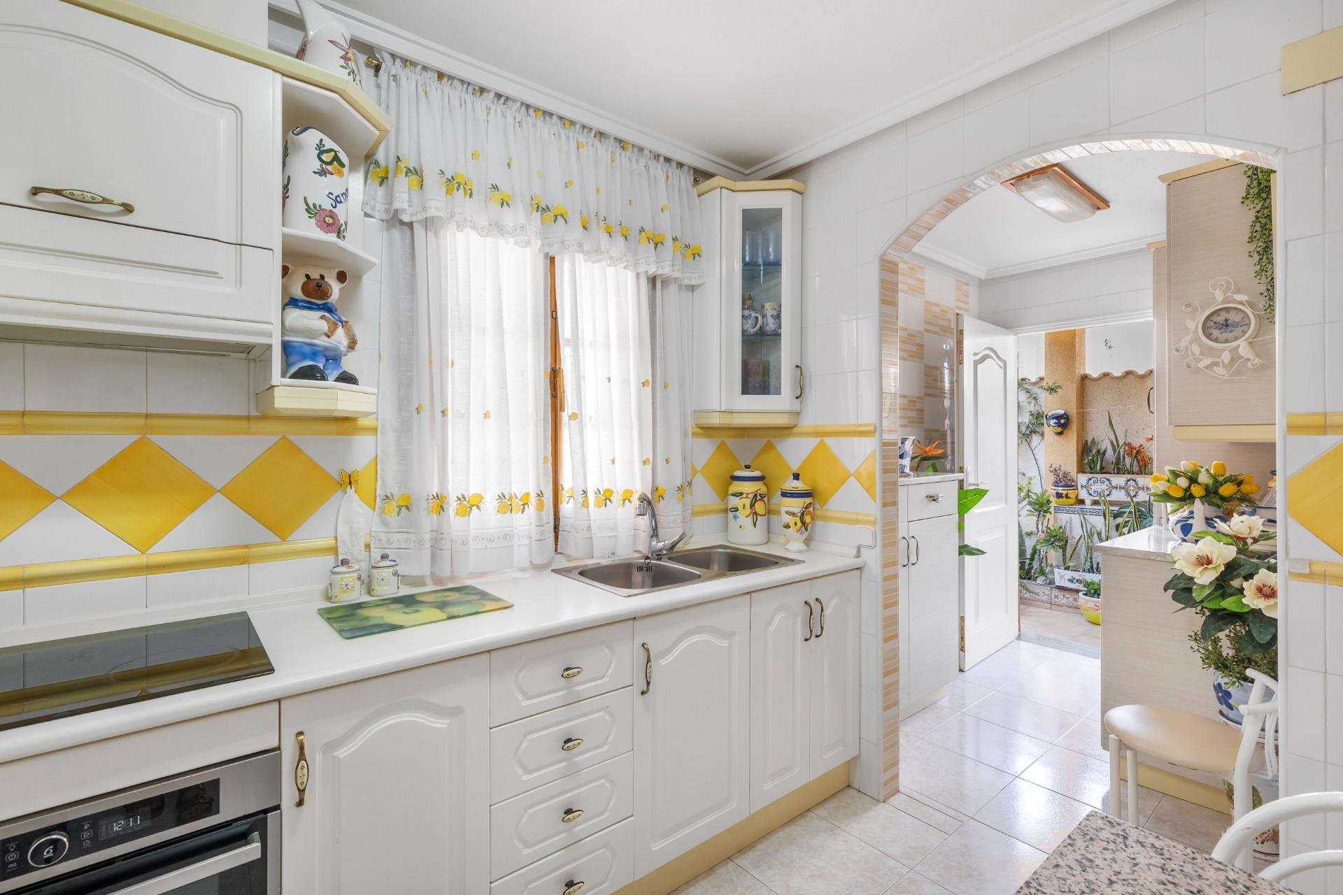 Revânzare - Town House -
Torrevieja - Los Frutales