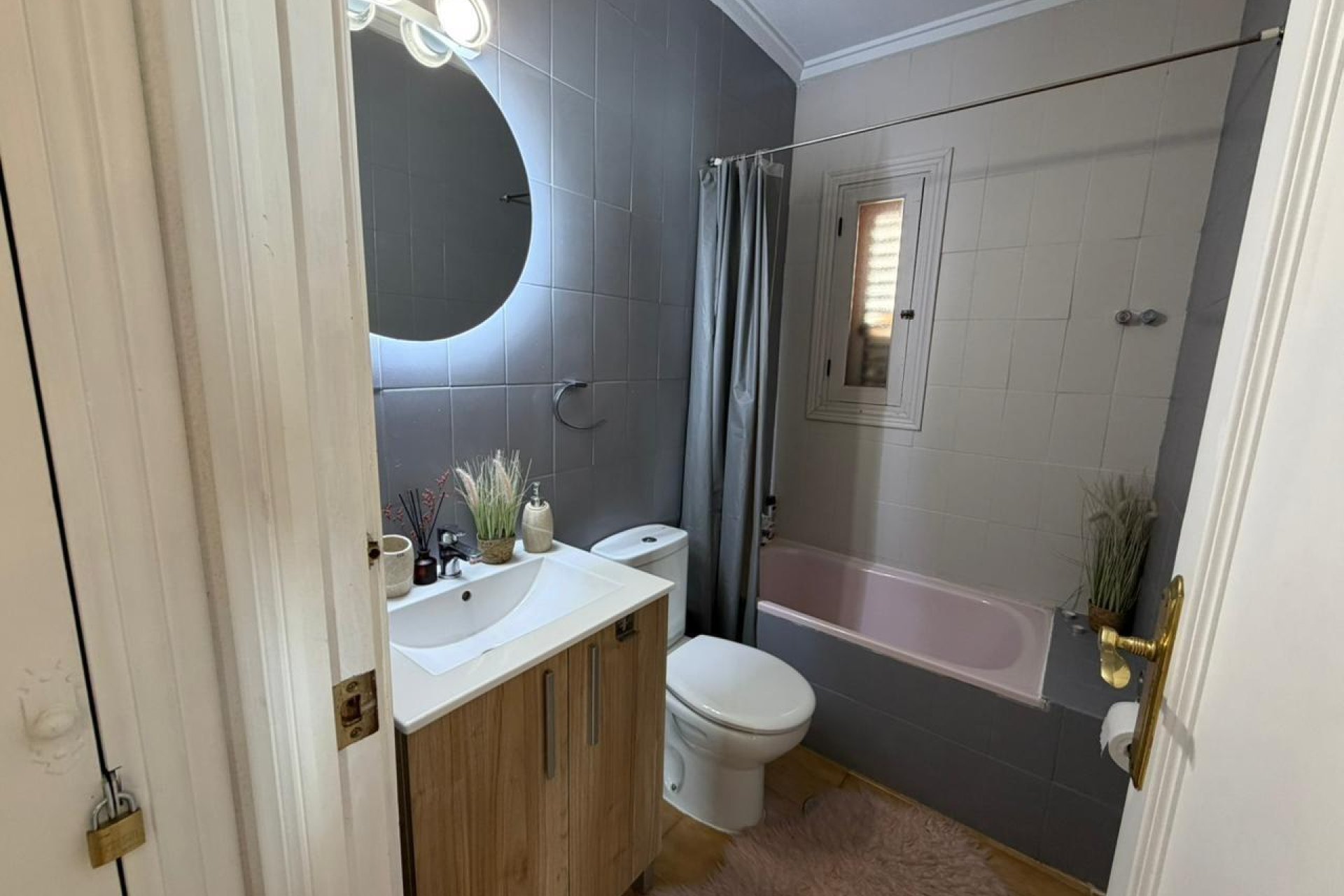 Revânzare - Town House -
Torrevieja - Los Frutales