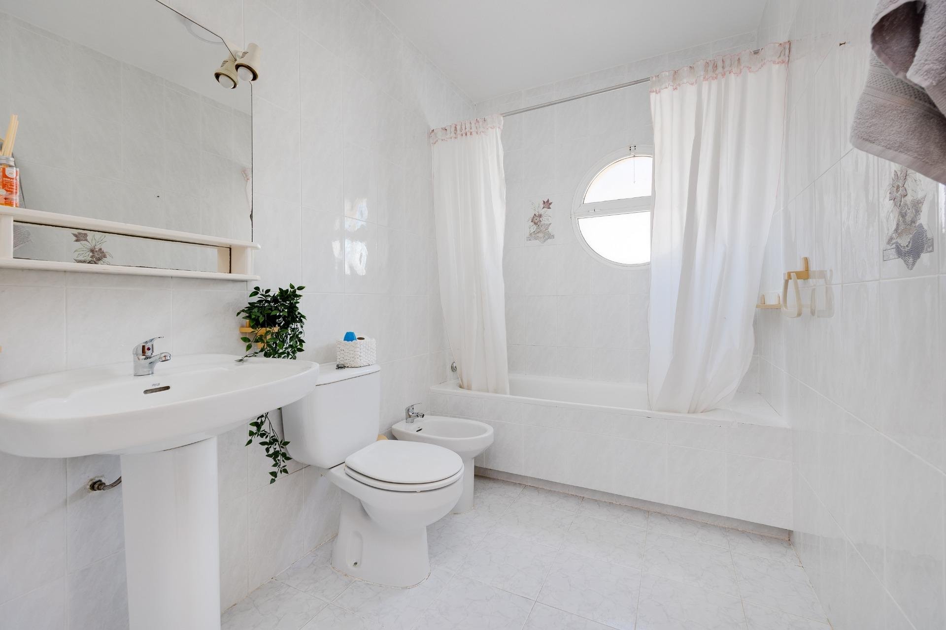 Revânzare - Town House -
Torrevieja - Paraje Natural