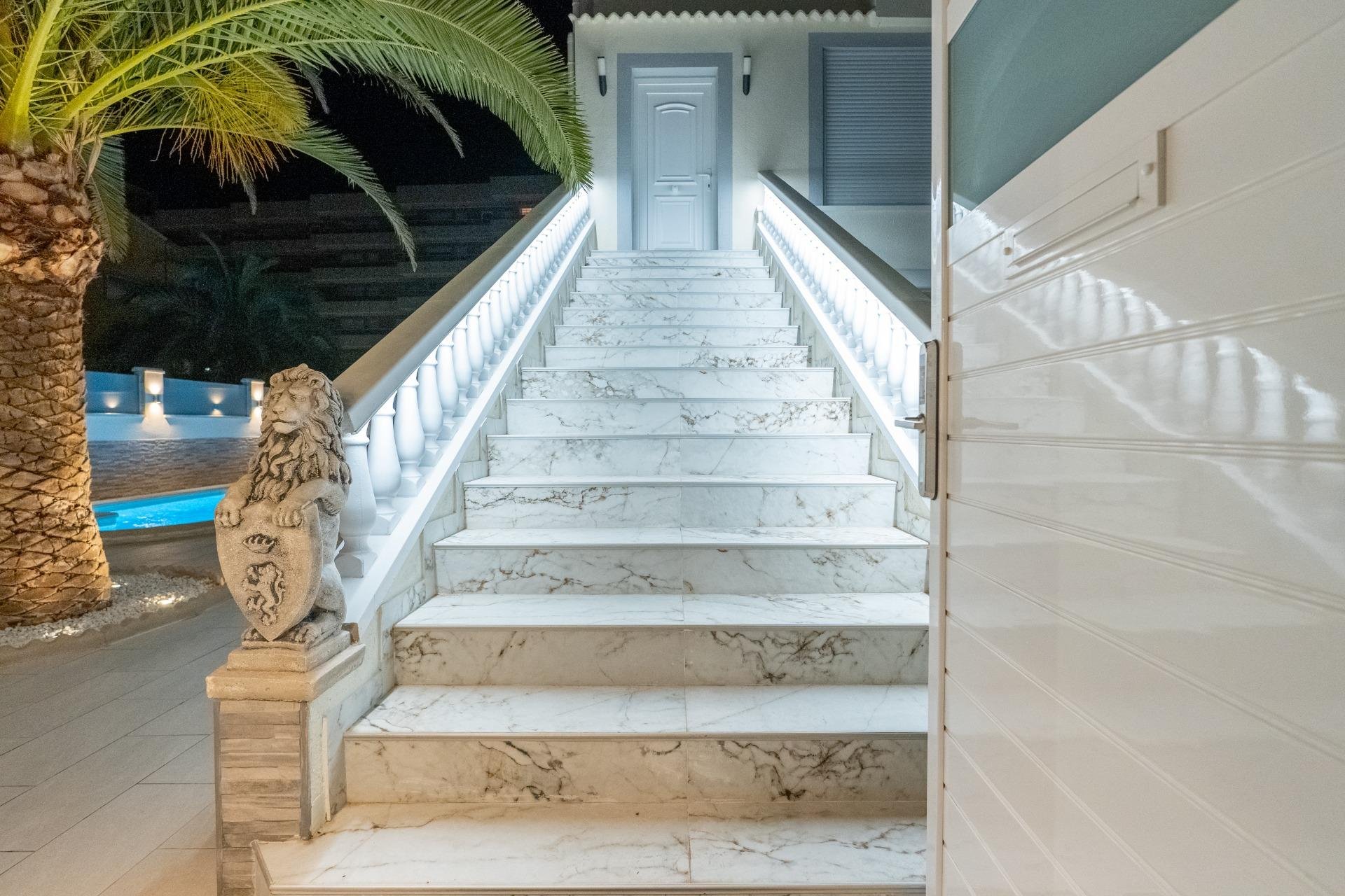 Revânzare - Town House -
Torrevieja - Punta Prima