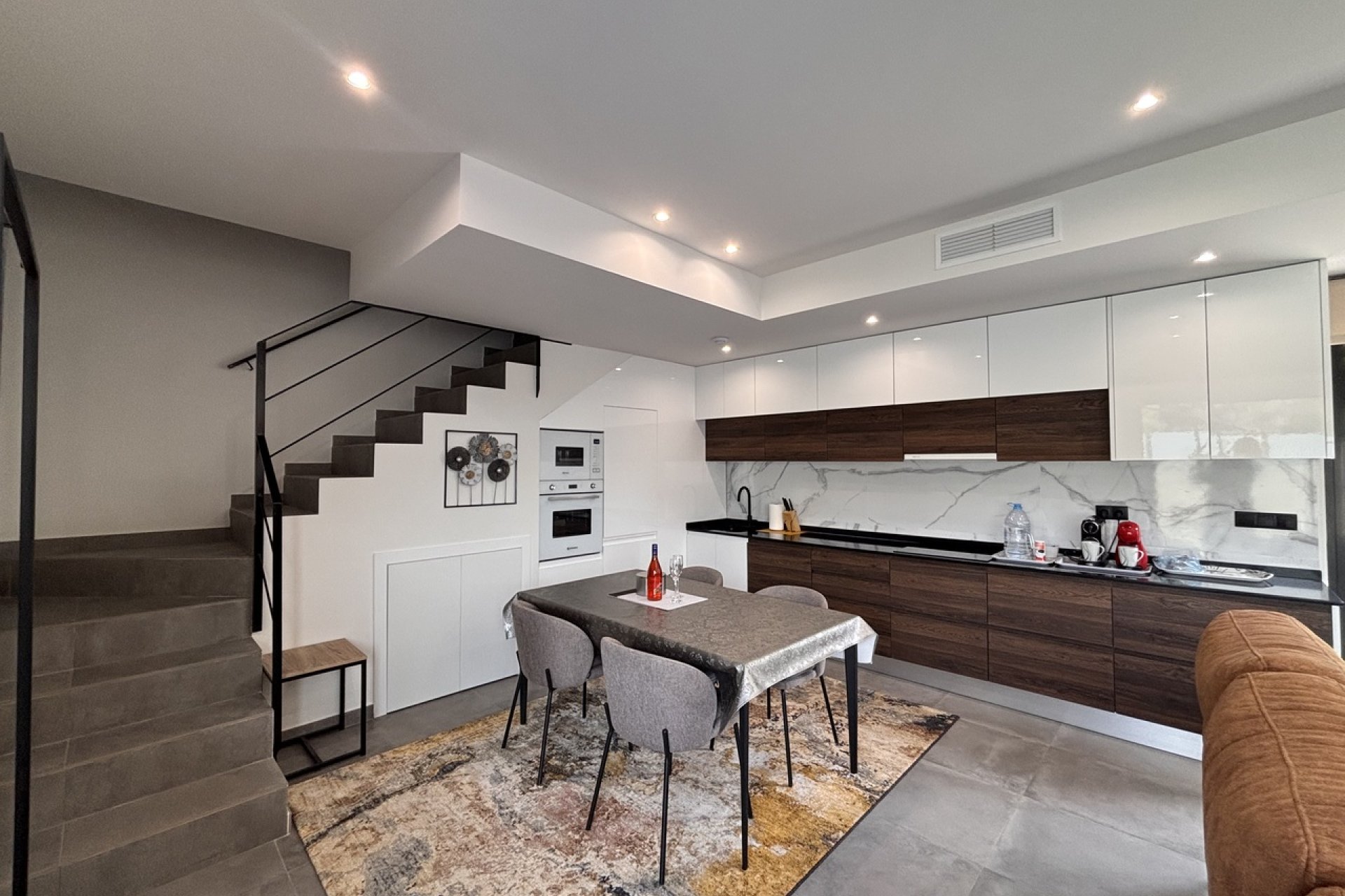 Revânzare - Town House -
Villamartin - Costa Blanca