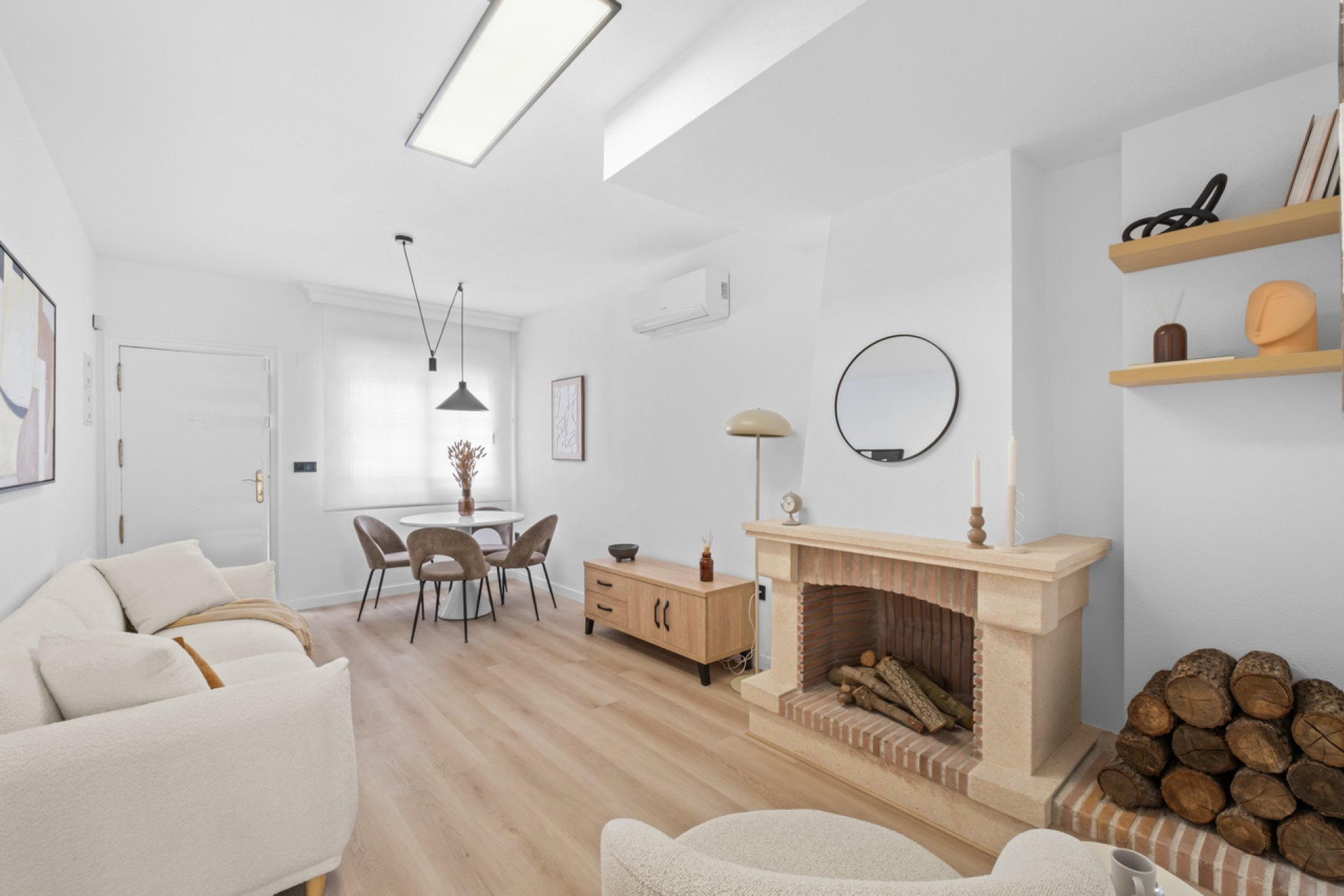 Revânzare - Town House -
Villamartin - Costa Blanca